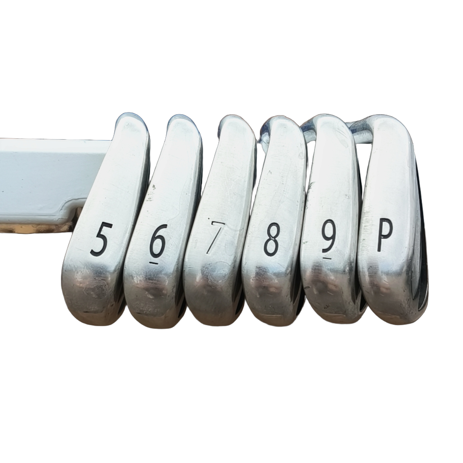 Titleist AP1 718 Jernsæt / 5-PW / Flex Regular / Stål [model:birefnet-general] [bg:handrolled]