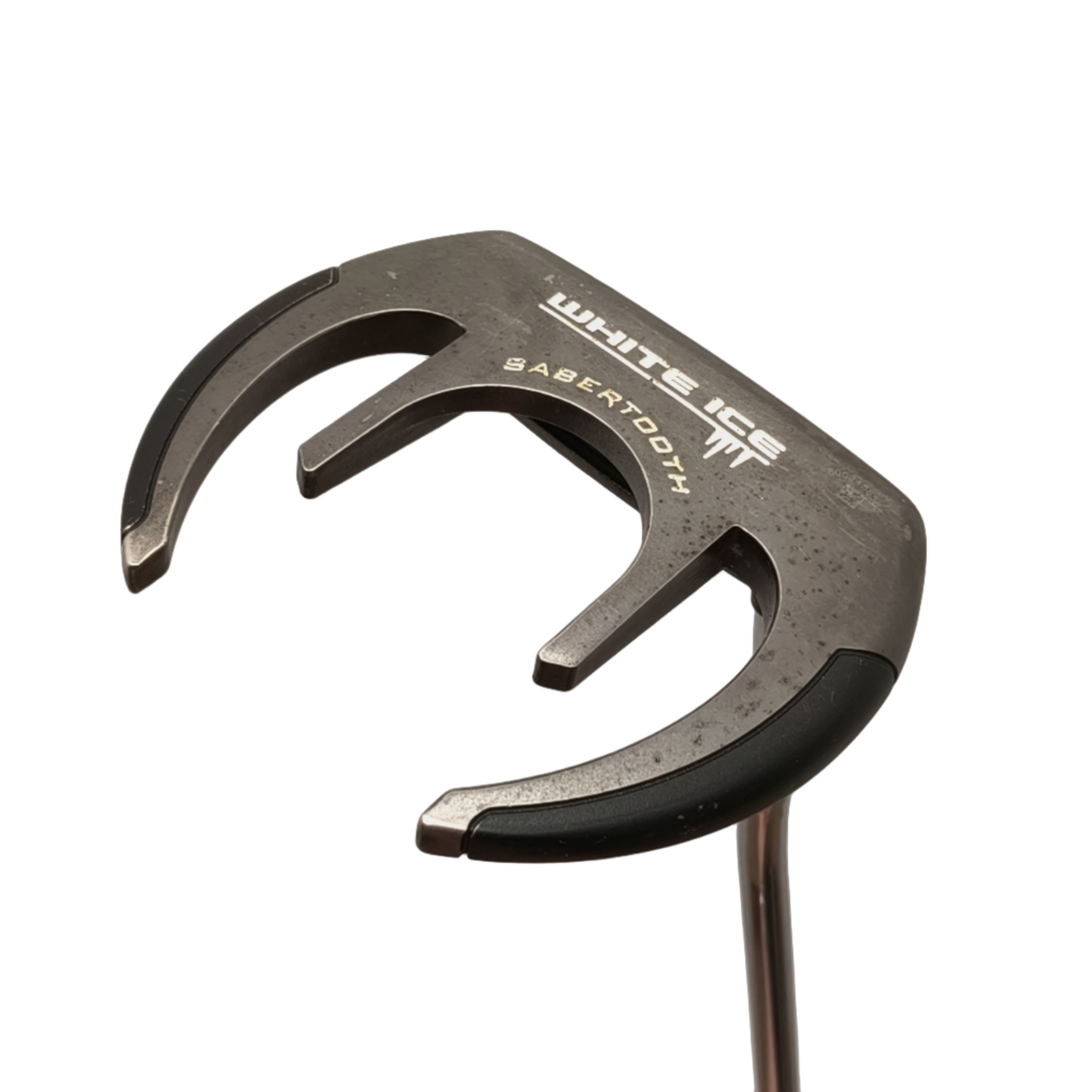 Odyssey White Ice Sabertooth Putter / 34" [model:birefnet-general] [bg:handrolled]