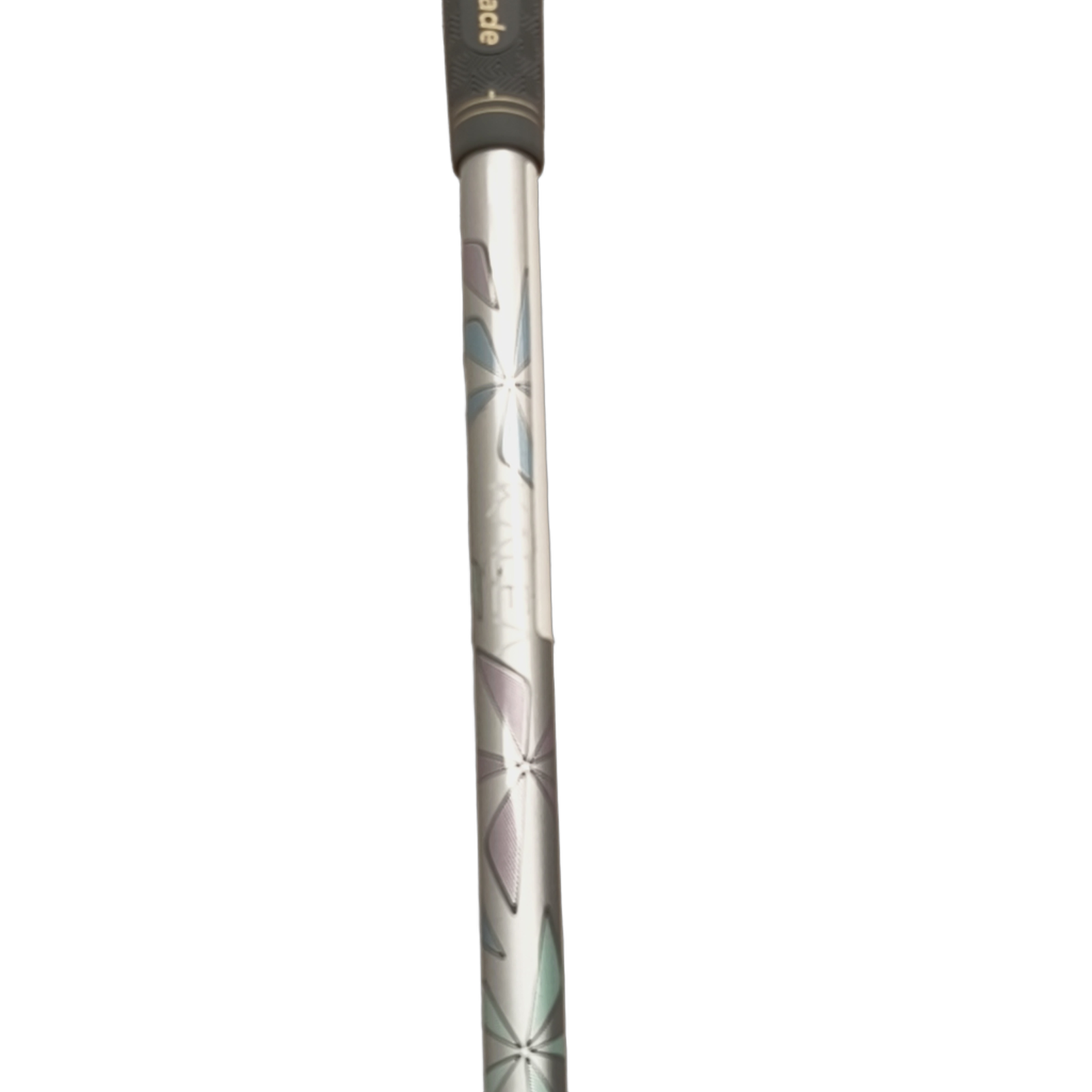TaylorMade Kalea Hybrid / Flex Ladies / #6/30 [model:birefnet-general] [bg:handrolled]