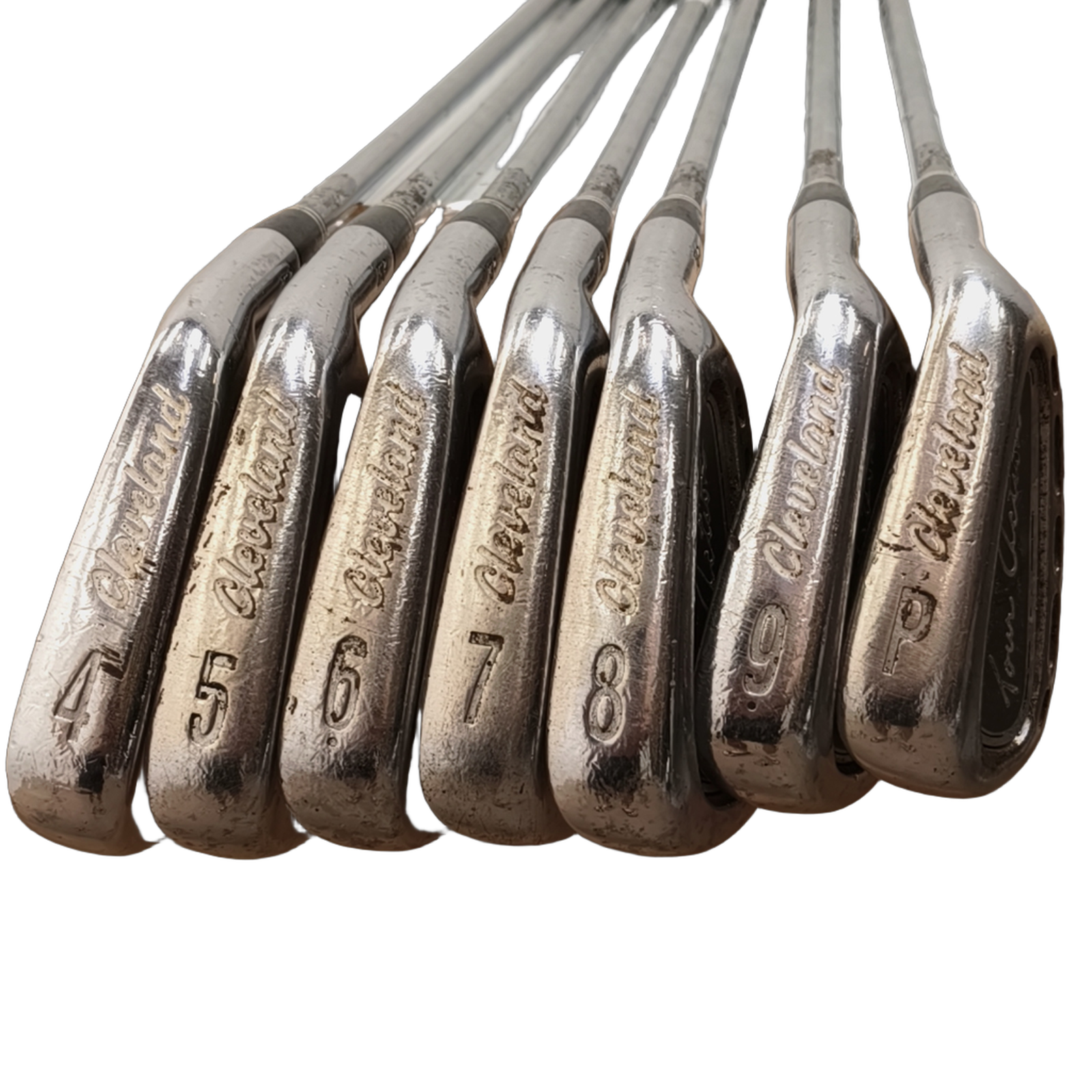 Cleveland Tour Action TA2 Jernsæt / 4-PW / Flex Stiff / Stål [model:birefnet-general] [bg:handrolled]