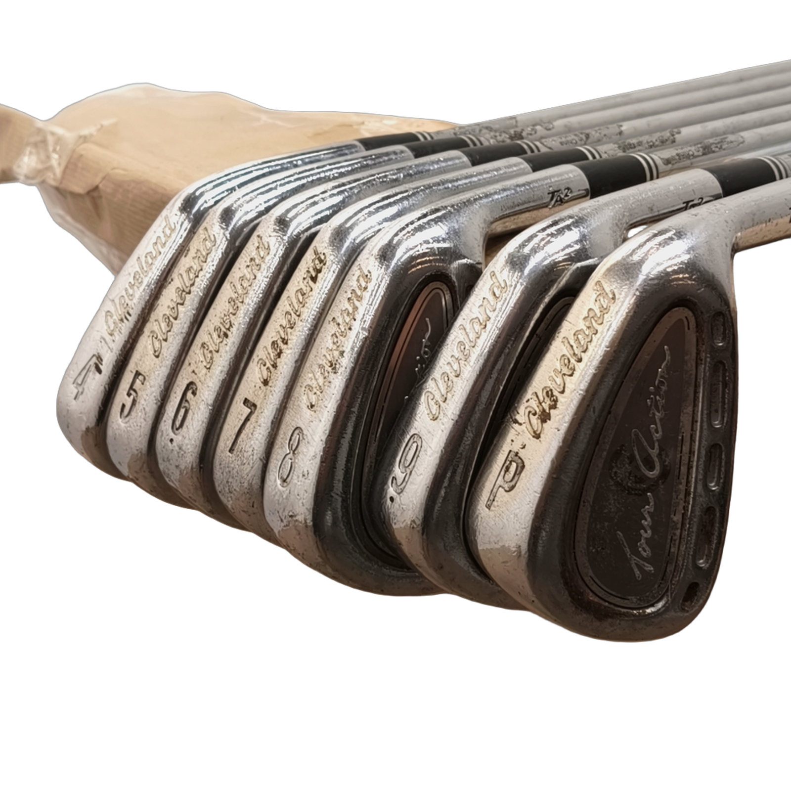 Cleveland Tour Action TA2 Jernsæt / 4-PW / Flex Stiff / Stål [model:birefnet-general] [bg:handrolled]