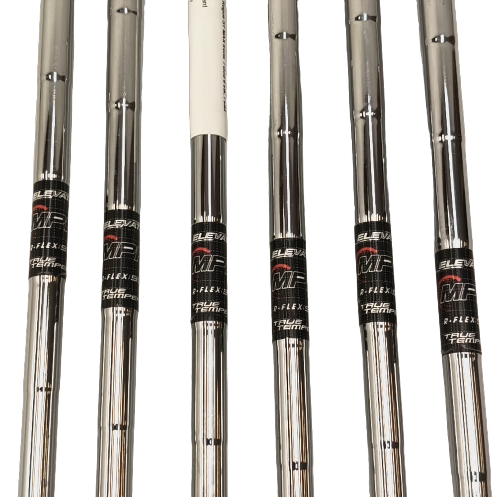 Callaway Rogue ST Max Jernsæt / 5-PW / Flex Regular / Stål [model:birefnet-general] [bg:handrolled]