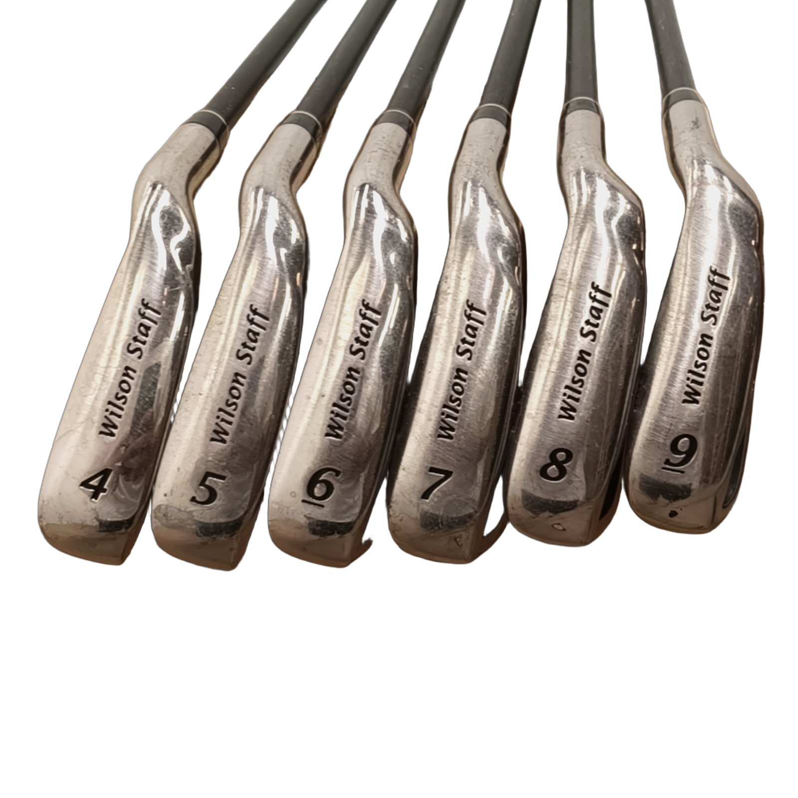 Wilson Staff Di7 Jernsæt / 4-9i / Flex Regular / Grafit [model:birefnet-general] [bg:handrolled]