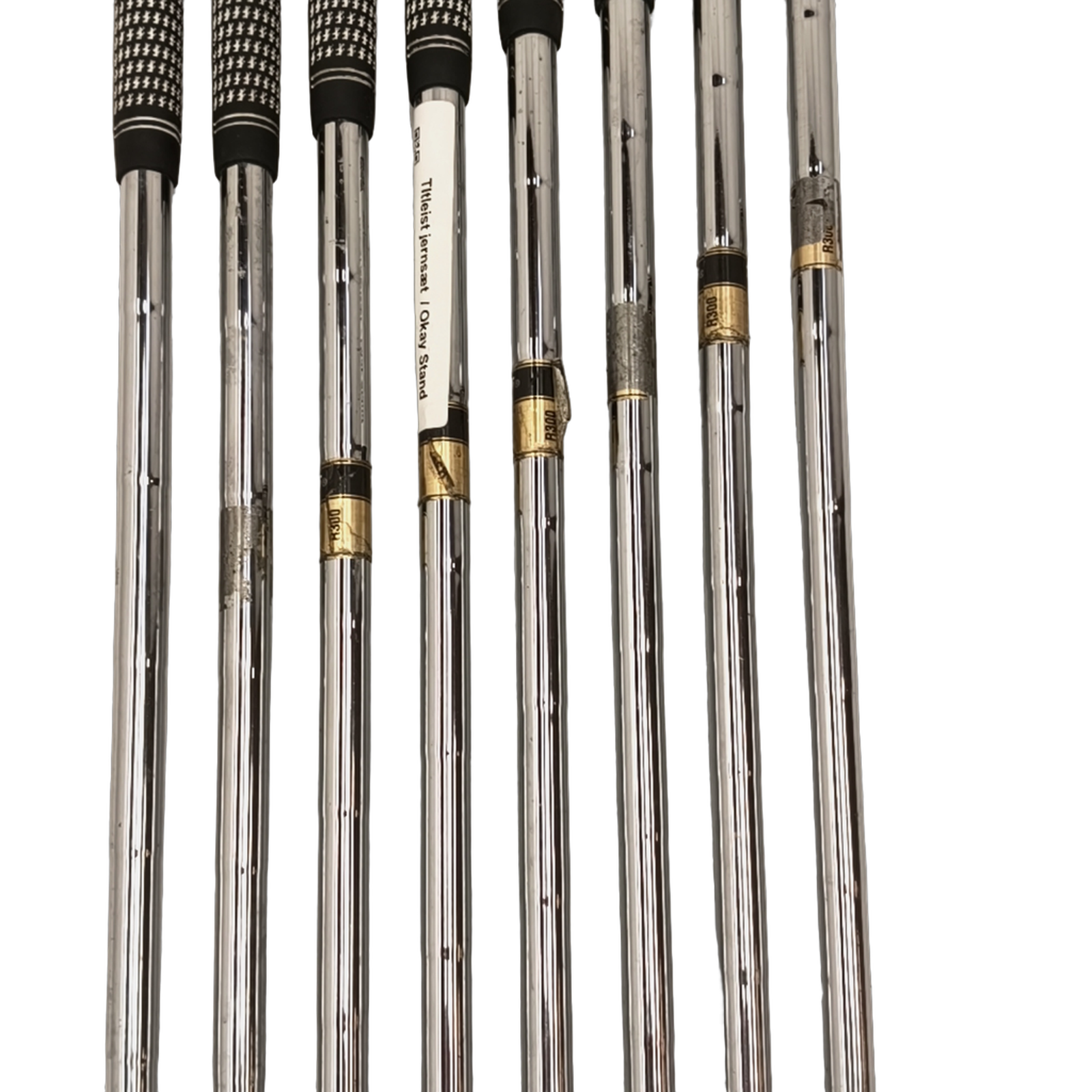 Titleist 822 OS Iron Set / 3-PW / Flex Regular / Steel [model:birefnet-general] [bg:handrolled]