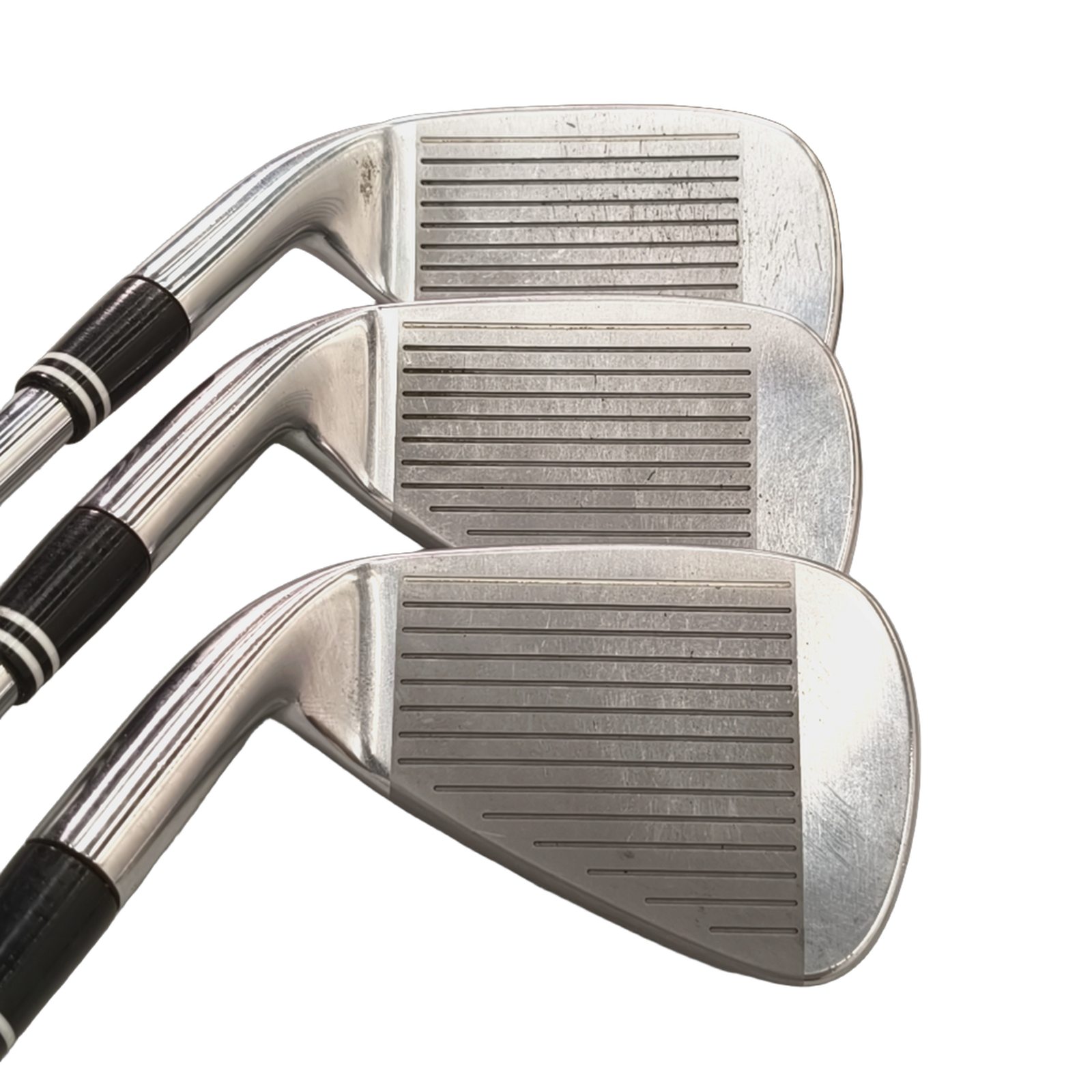 Cleveland 588 TT Jernsæt / 4i+6-PW / Flex Stiff / Stål [model:birefnet-general] [bg:handrolled]