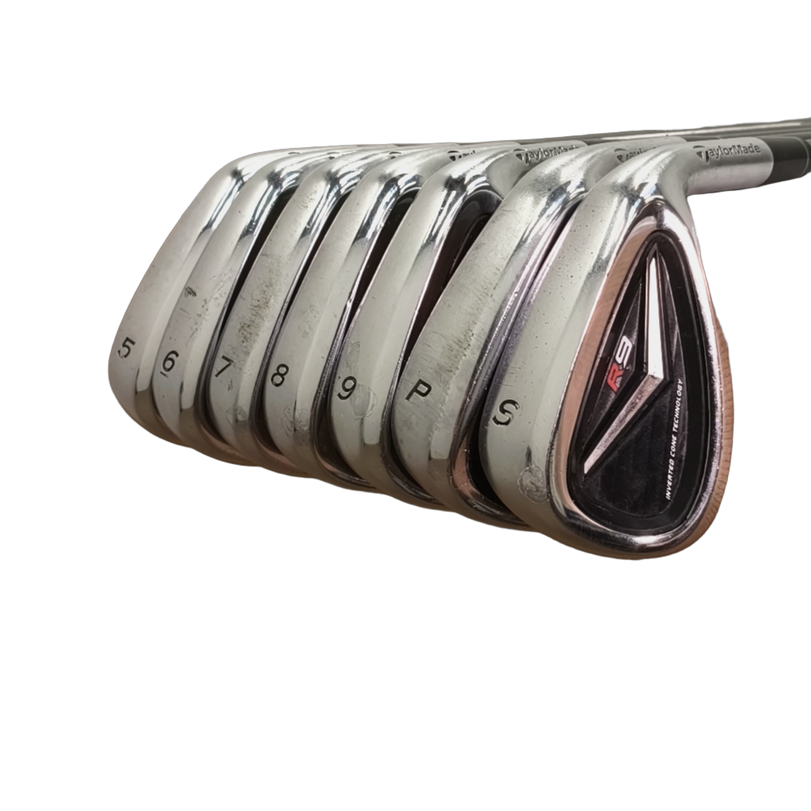 TaylorMade R9 Jernsæt / 5-PW+SW / Flex Regular / Grafit [model:birefnet-general] [bg:handrolled]
