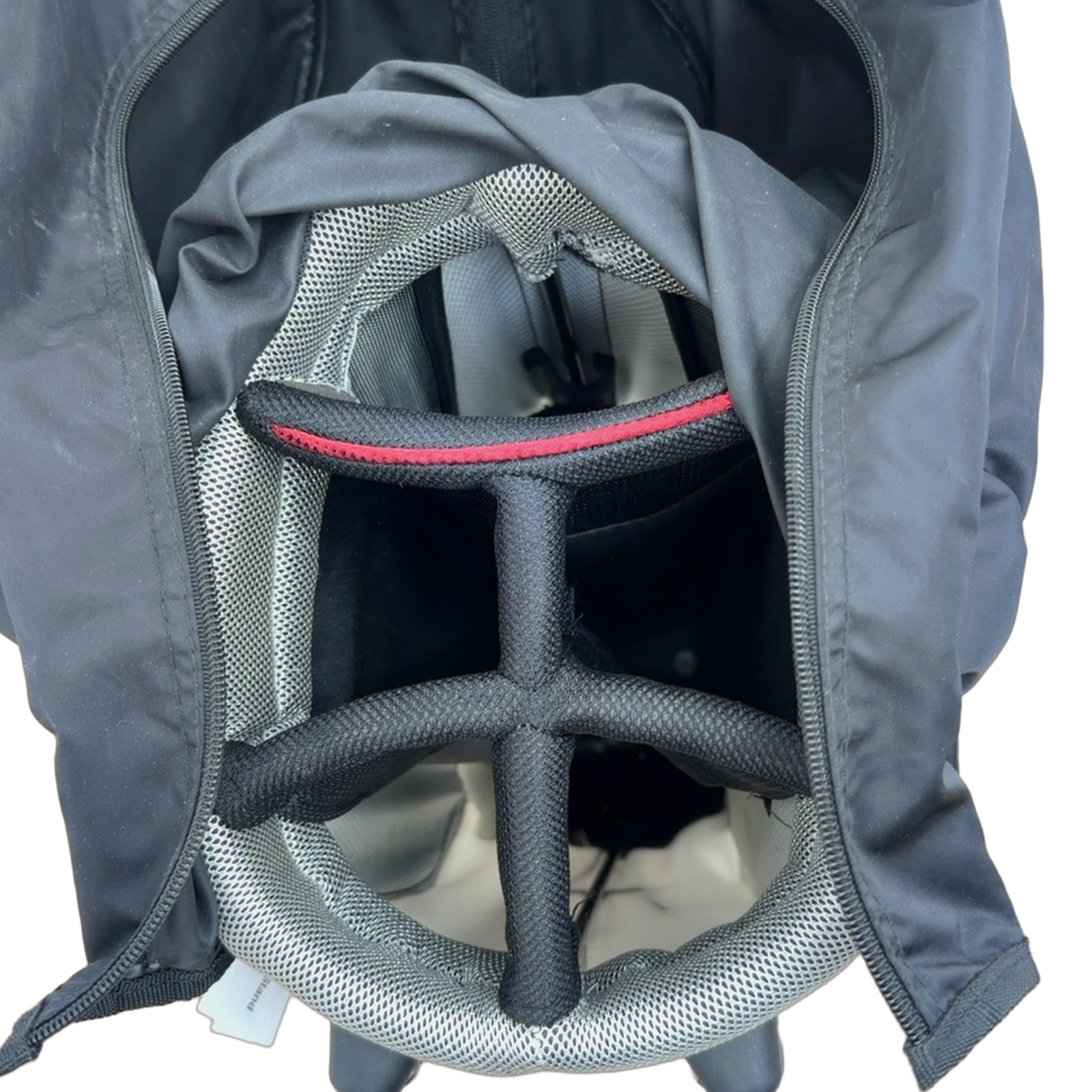 Wilson  Golf Bag / 6-Rum / Hvid [model:birefnet-general] [bg:handrolled]