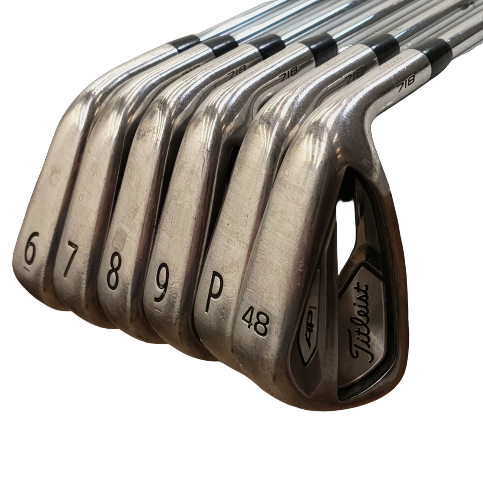 Titleist AP1 718 Jernsæt / 6-PW+GW / Flex Regular / Stål [model:birefnet-general] [bg:handrolled]