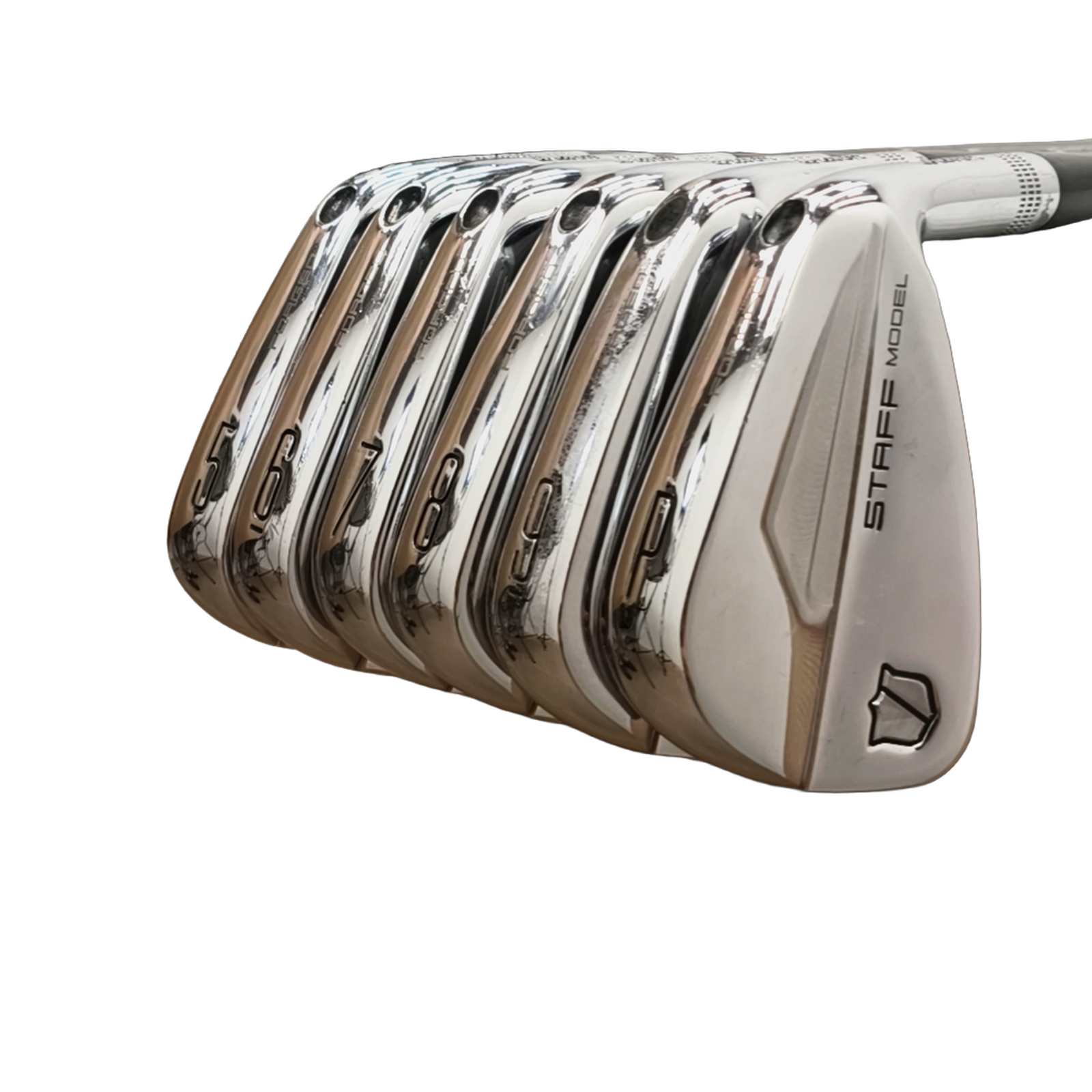 Wilson Staff Model 2024 Iron Set / 5-PW / Flex Regular / Graphite [model:birefnet-general] [bg:handrolled]