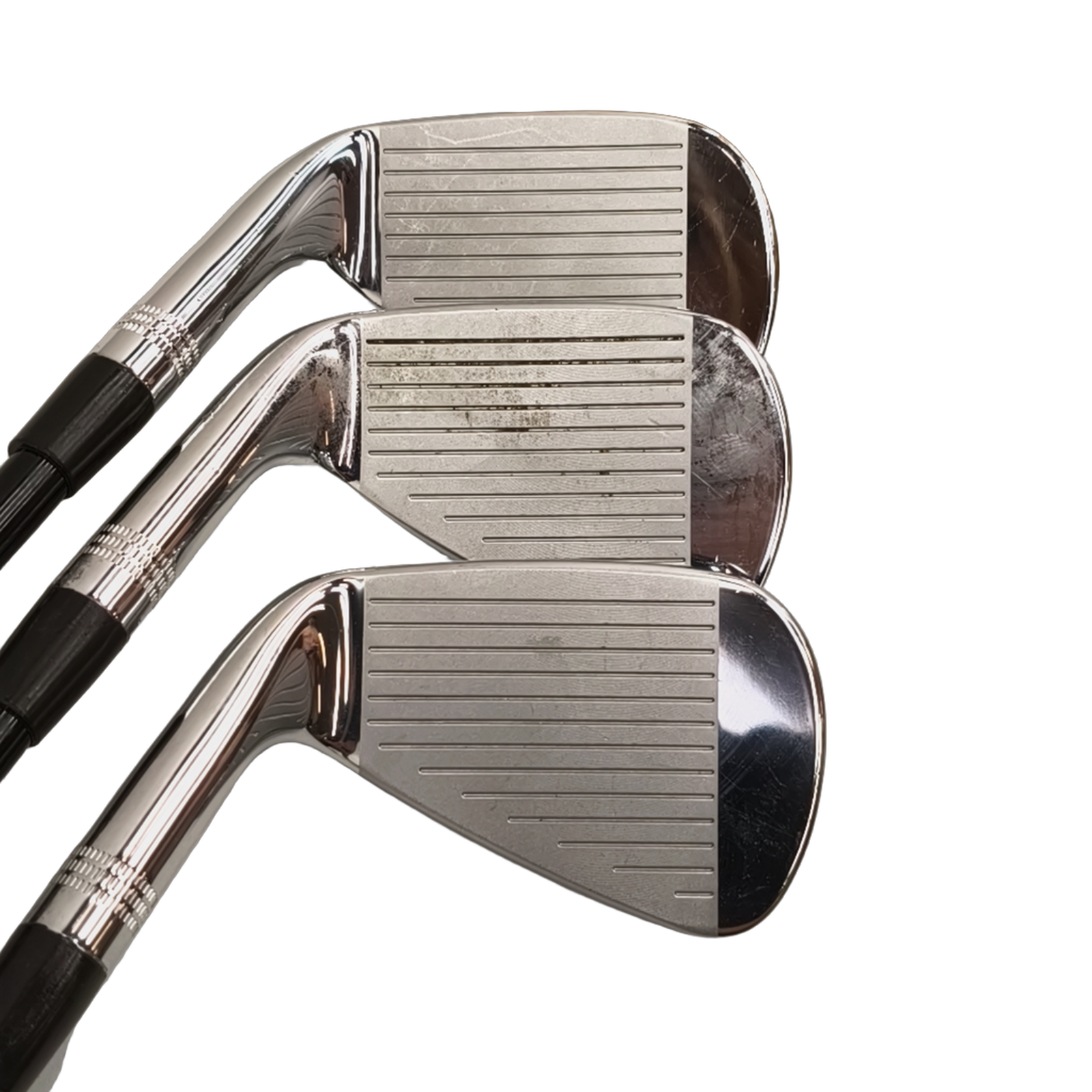 Wilson Staff Model 2024 Iron Set / 5-PW / Flex Regular / Graphite [model:birefnet-general] [bg:handrolled]