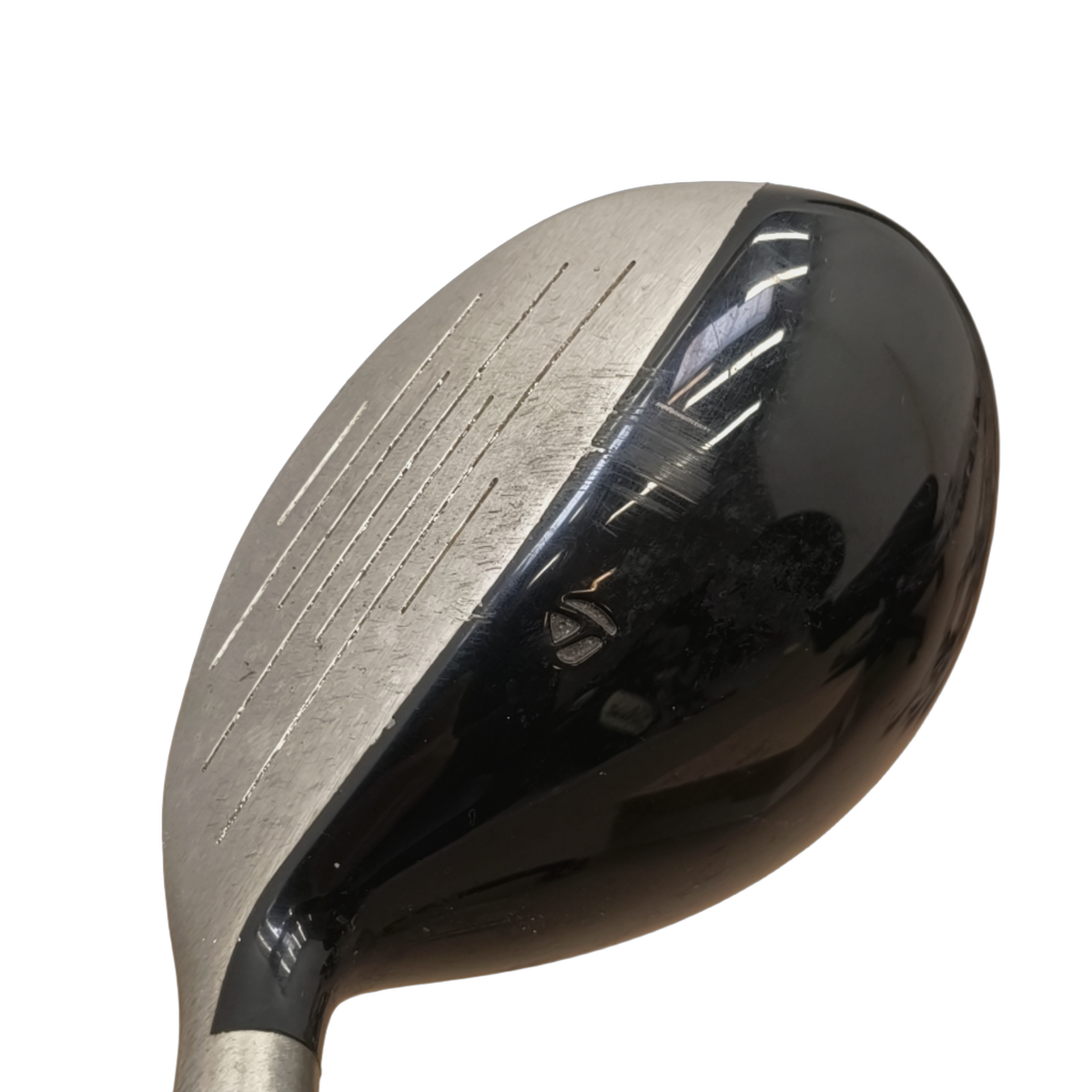 TaylorMade V Steel Fairway Wood / Flex X-Stiff / #4/16.5 [model:birefnet-general] [bg:handrolled]