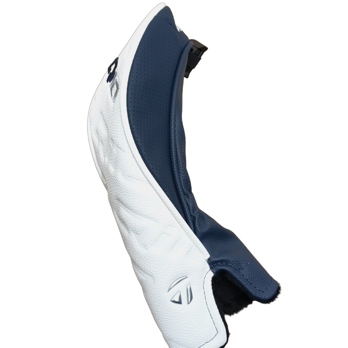 TaylorMade Qi10 Hybrid / Flex Stiff / #4/22 [model:birefnet-general] [bg:handrolled]