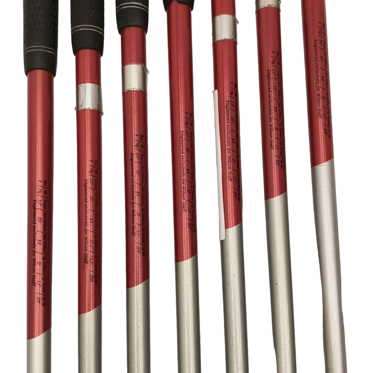 Wilson Staff Di7 Jernsæt / 4-PW / Flex Regular / Grafit [model:birefnet-general] [bg:handrolled]