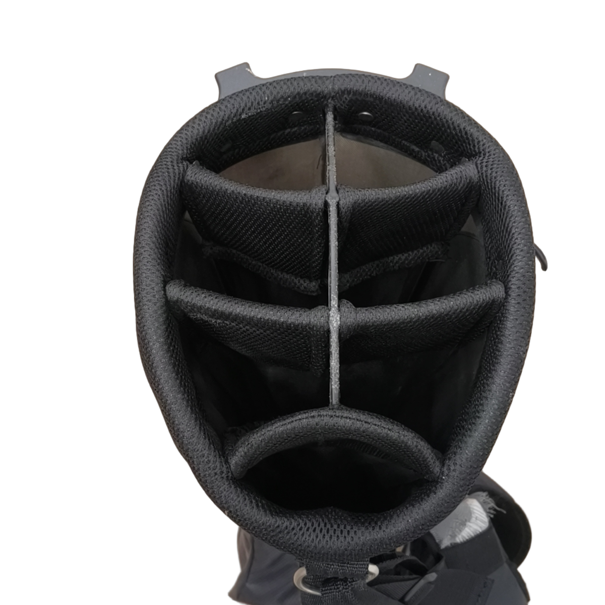 Wilson Golf Bag / 7-Compartment / Black [model:birefnet-general] [bg:handrolled]