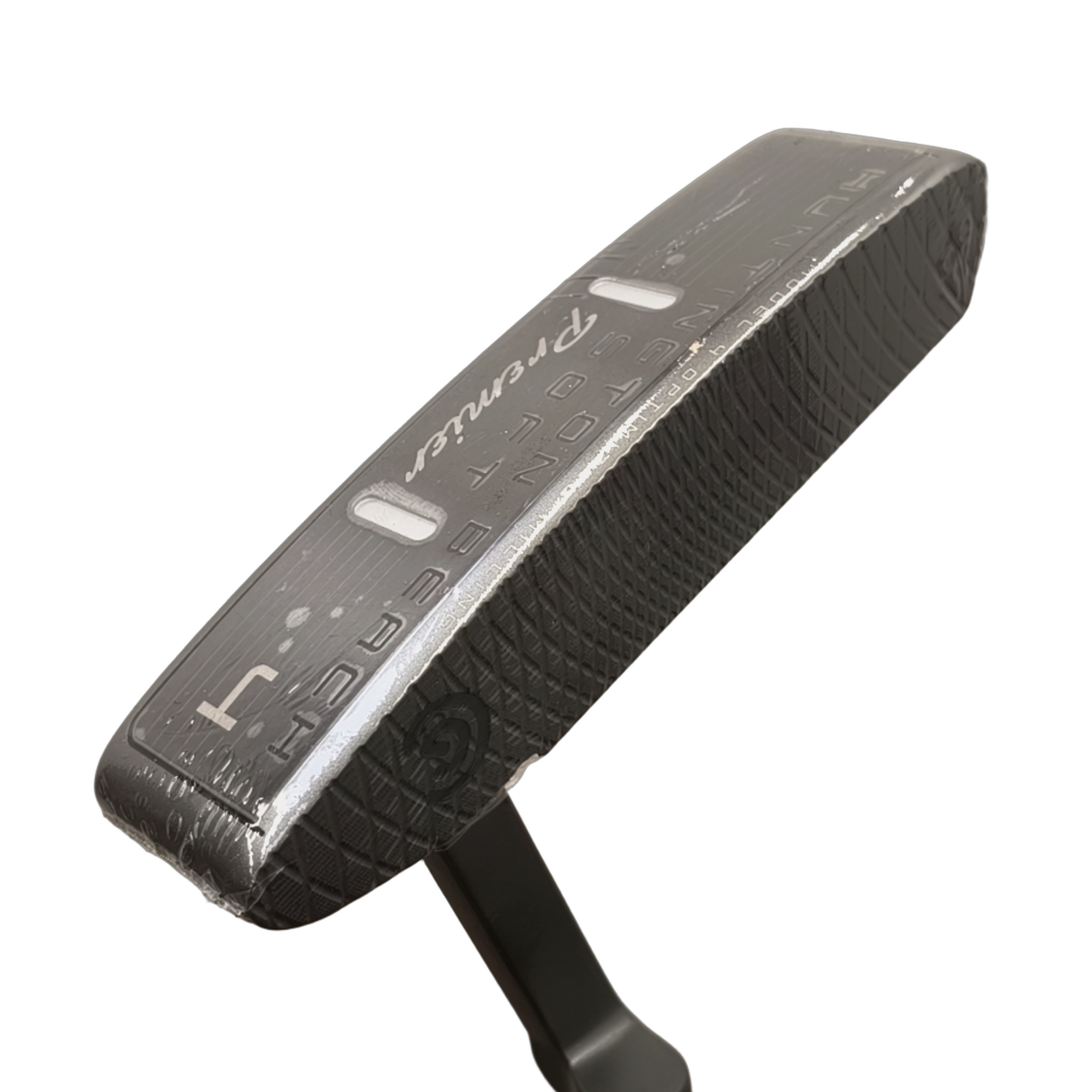 Cleveland Huntington Beach #4 Putter / 33" [model:birefnet-general] [bg:handrolled]