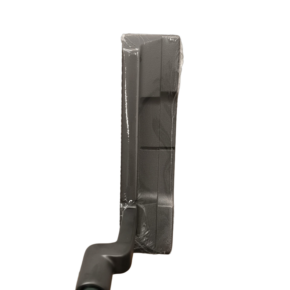 Cleveland Huntington Beach #4 Putter / 33" [model:birefnet-general] [bg:handrolled]