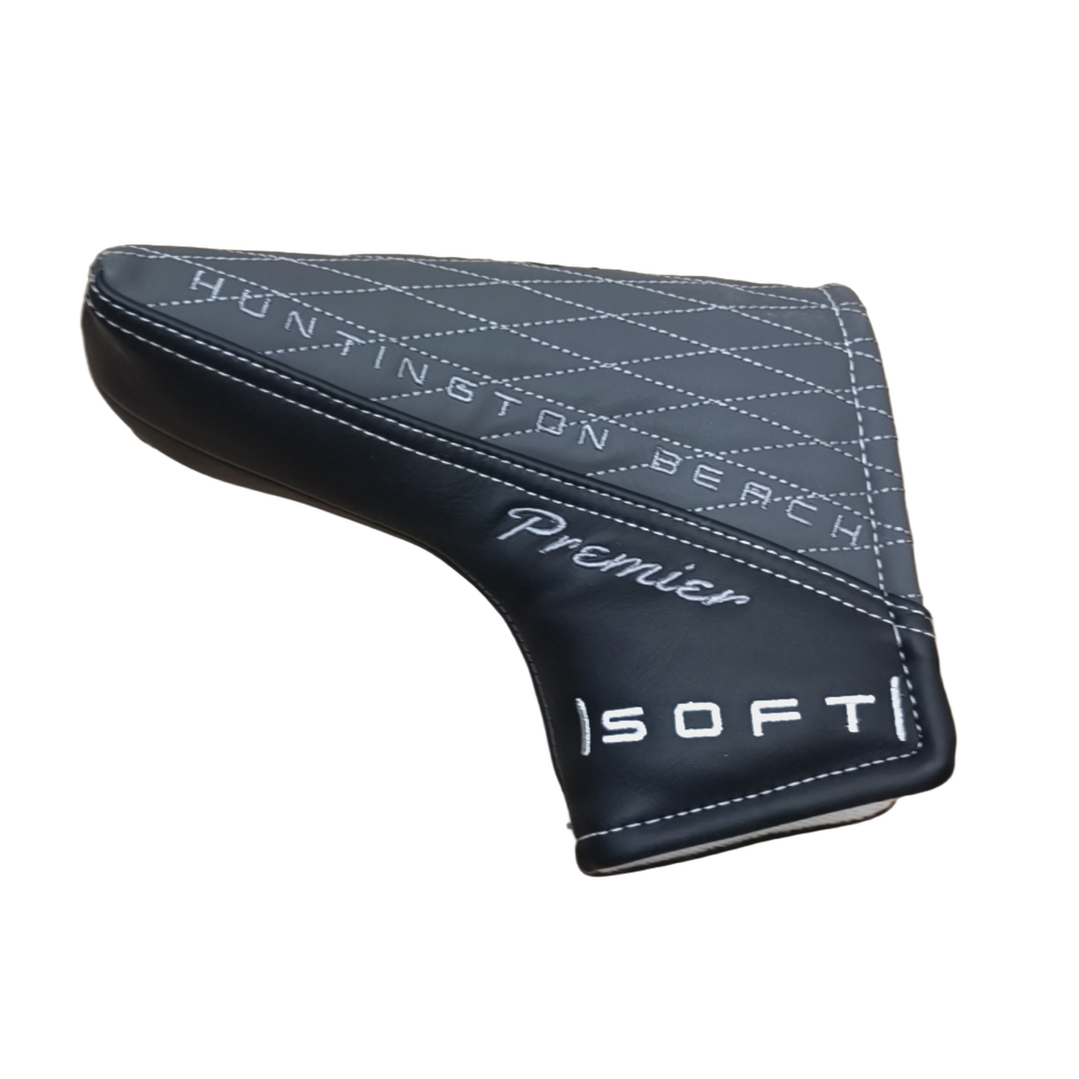 Cleveland Huntington Beach Soft Premier #4 Putter / 33" [model:birefnet-general] [bg:handrolled]