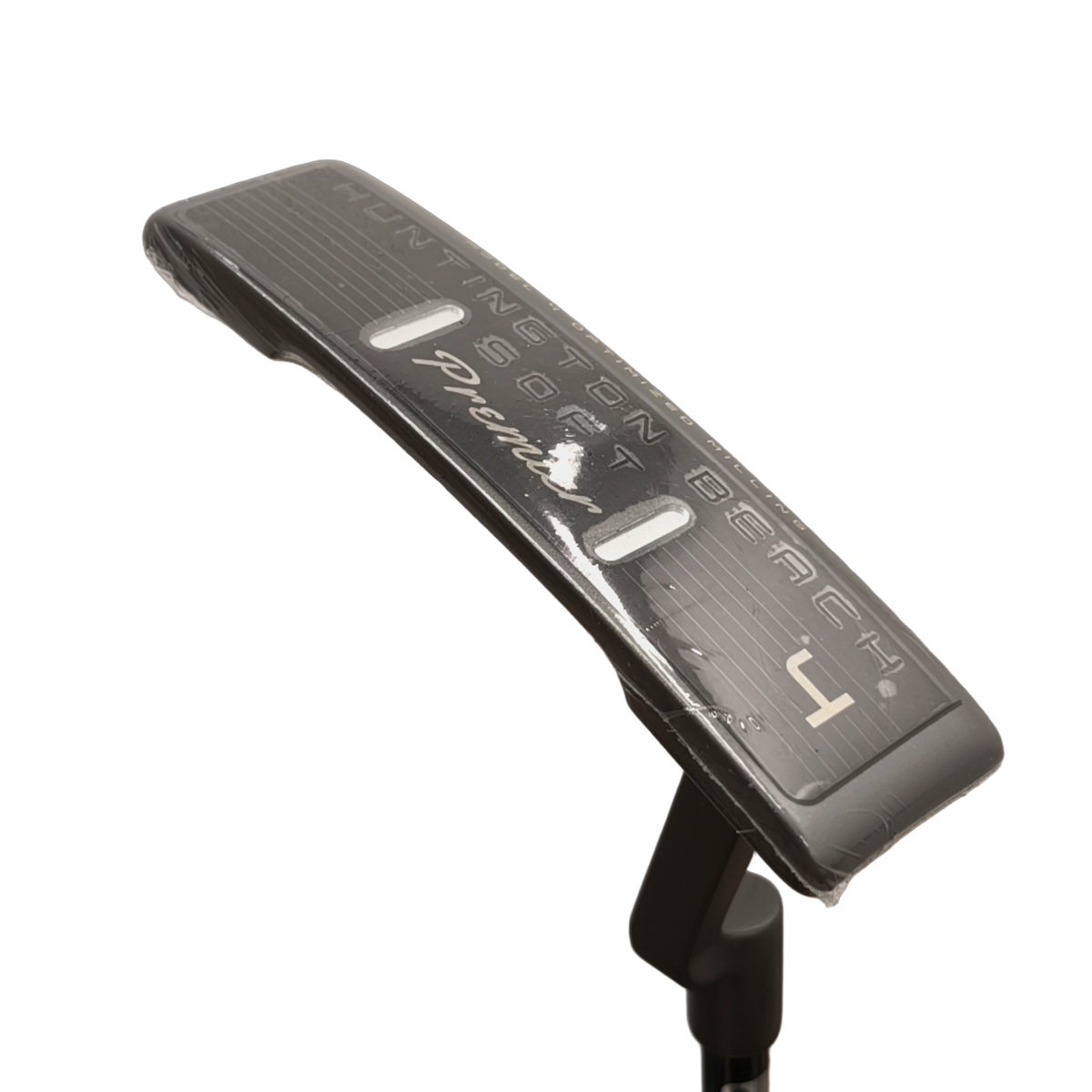 Cleveland Huntington Beach Soft Premier #4 Putter / 33" [model:birefnet-general] [bg:handrolled]