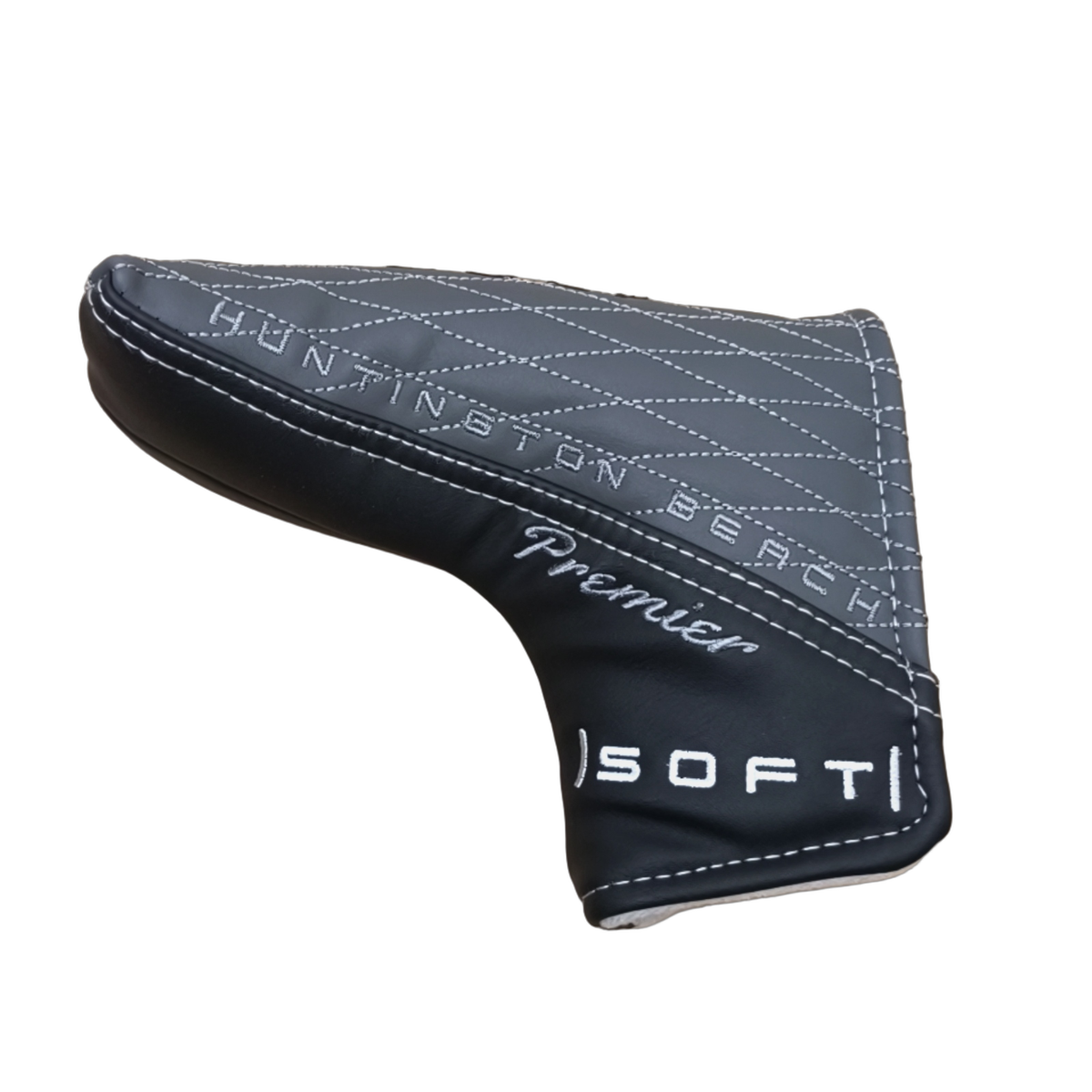 Cleveland Huntington Beach Soft Premier #4 Putter / 33" [model:birefnet-general] [bg:handrolled]