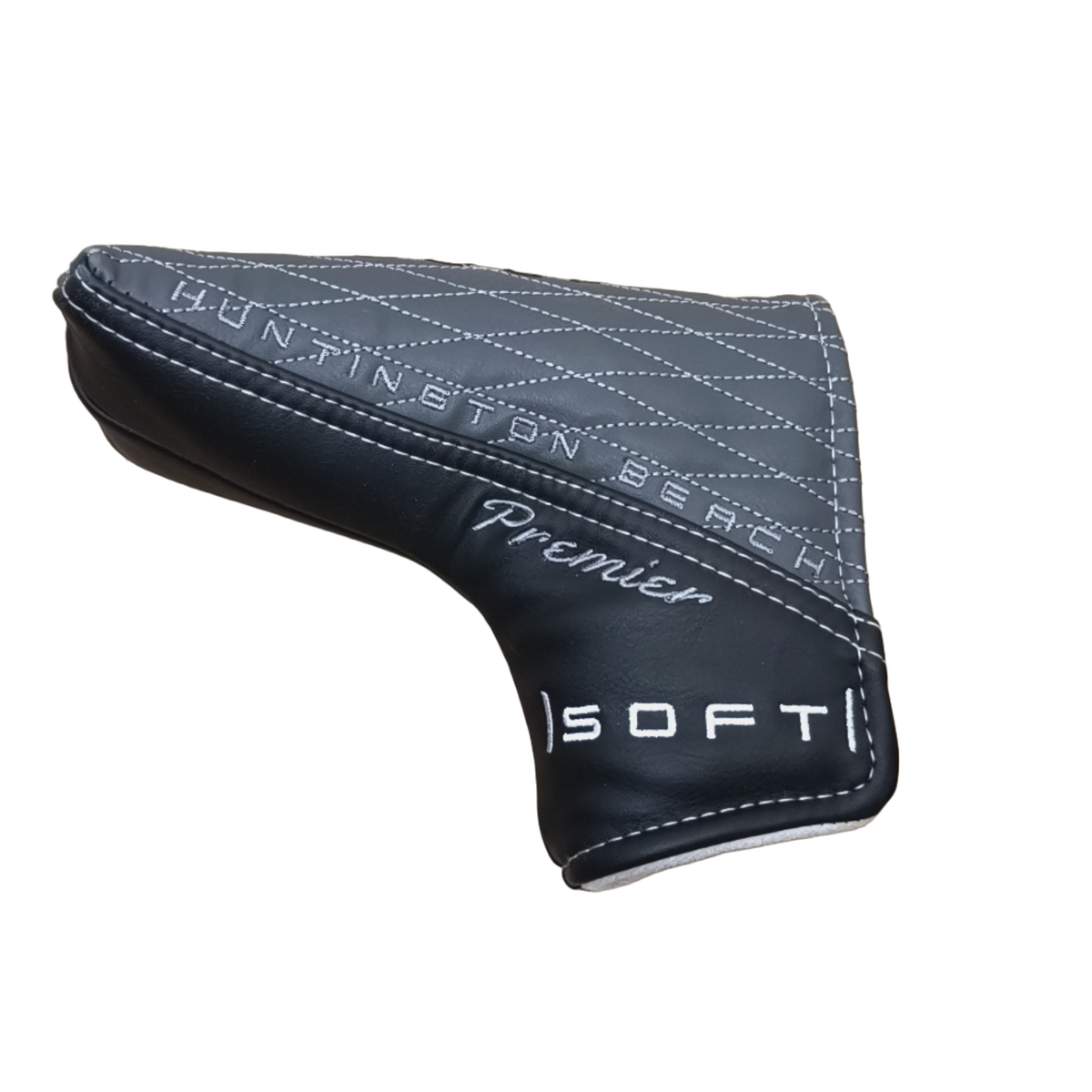 Cleveland Huntington Beach Soft Premier #4 Putter / 33" [model:birefnet-general] [bg:handrolled]