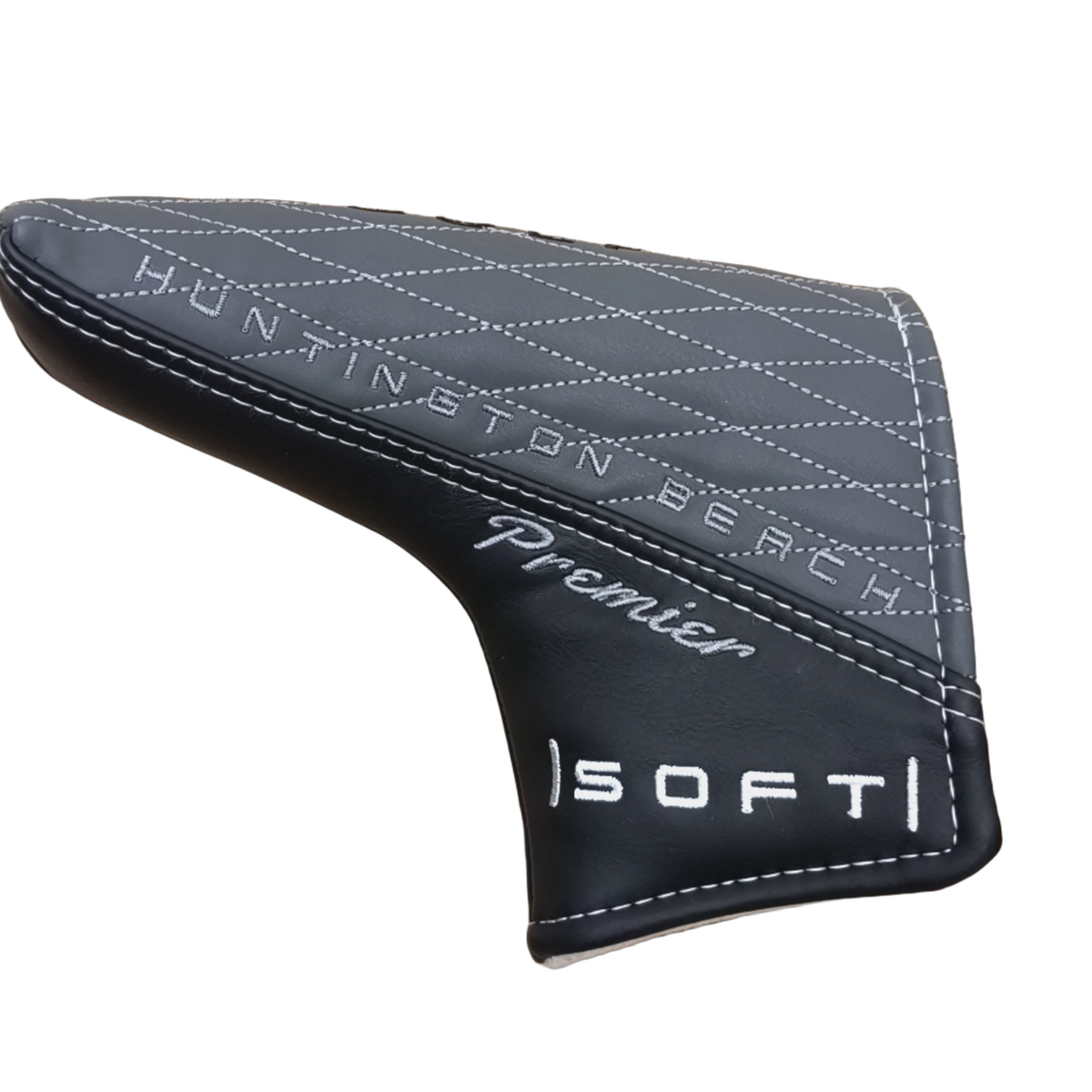 Cleveland Huntington Beach Soft Premier #4 Putter / 33" [model:birefnet-general] [bg:handrolled]