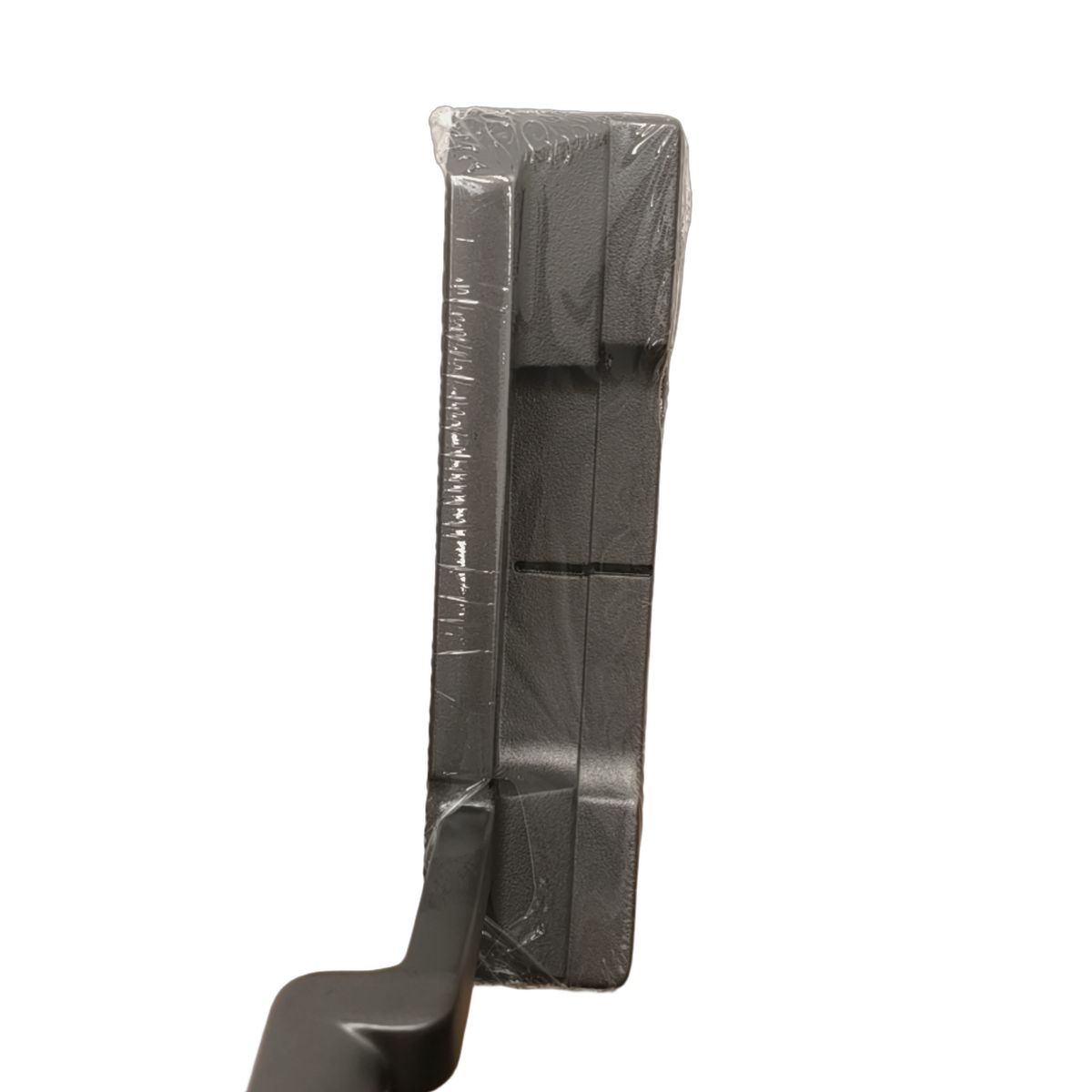 Cleveland Huntington Beach Soft Premier #4 Putter / 33" [model:birefnet-general] [bg:handrolled]