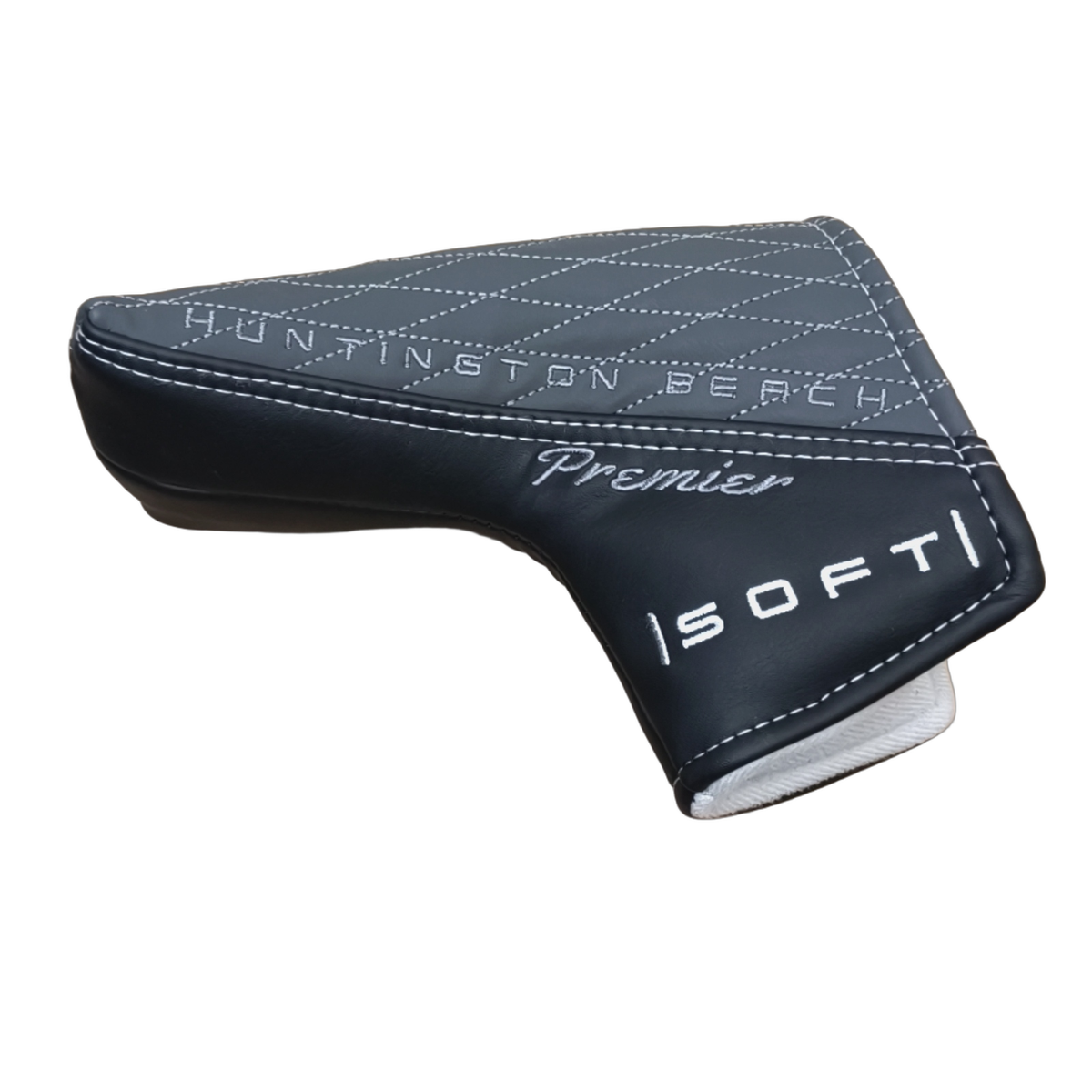 Cleveland Huntington Beach Soft Premier #4 Putter / 33" [model:birefnet-general] [bg:handrolled]
