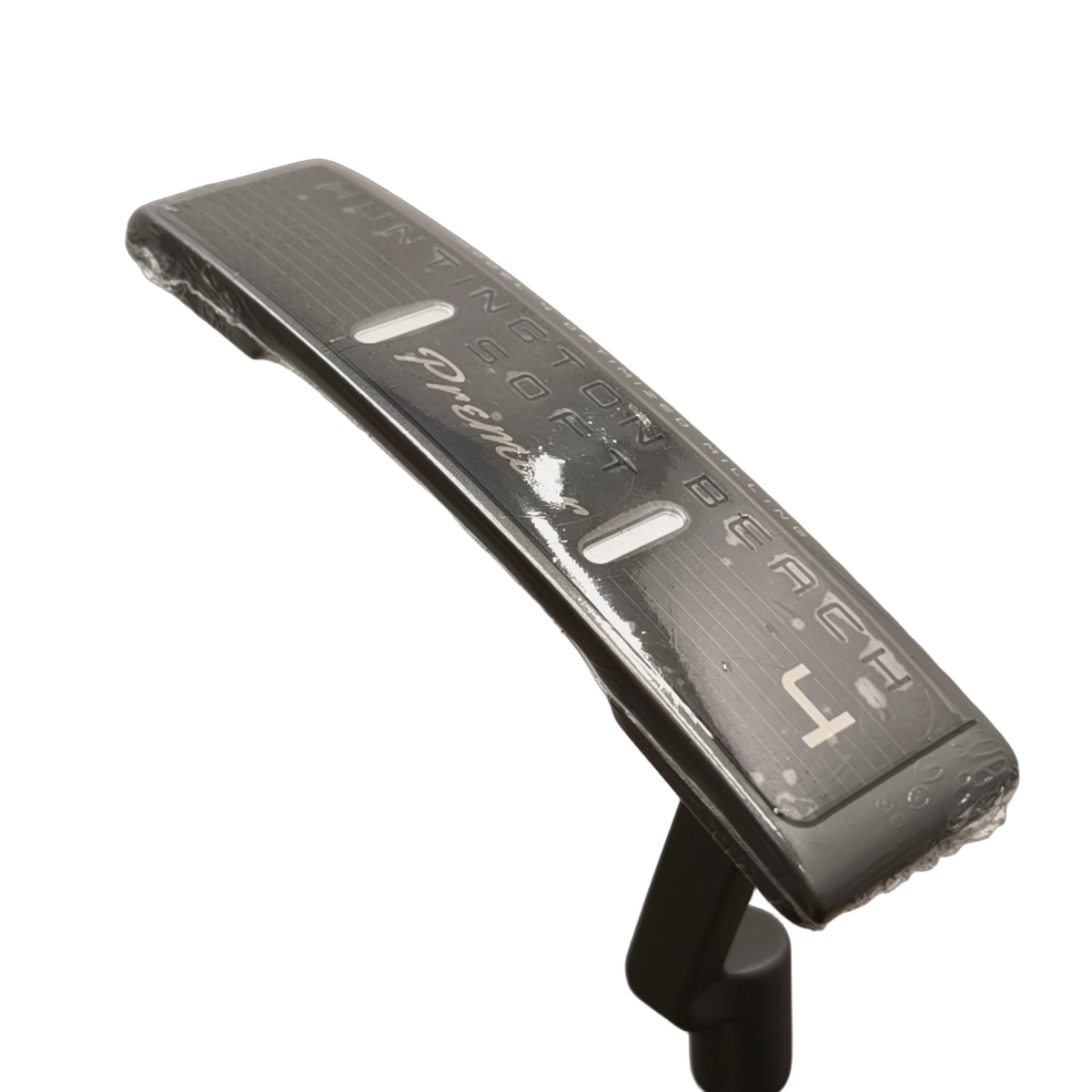 Cleveland Huntington Beach Soft Premier #4 Putter / 33" [model:birefnet-general] [bg:handrolled]
