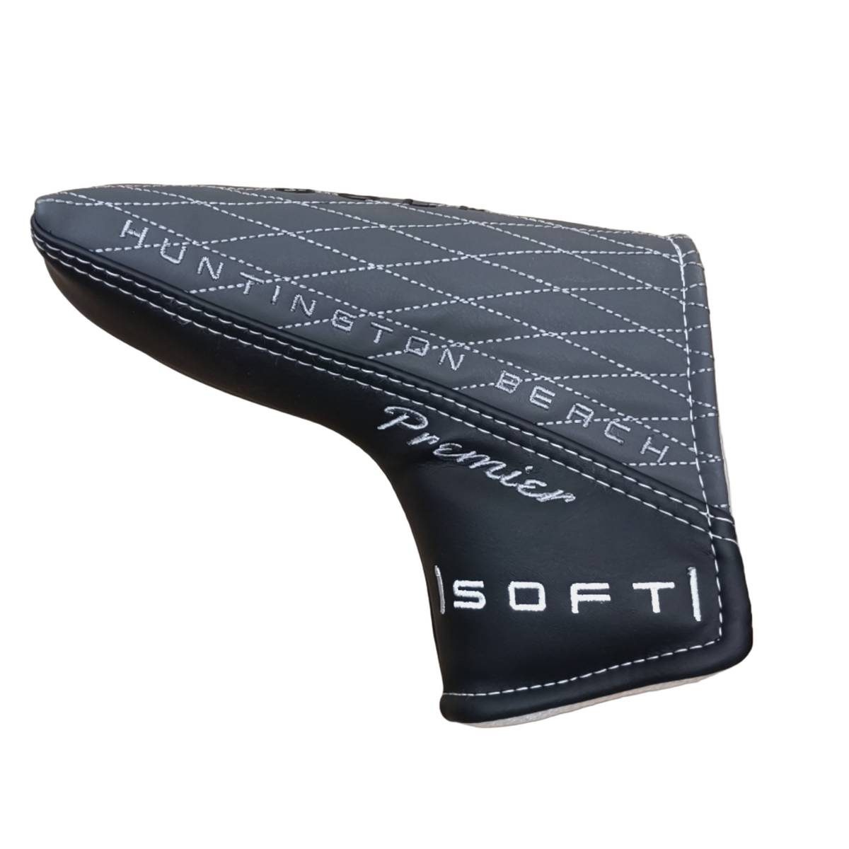 Cleveland Huntington Beach Soft Premier #4 Putter / 33" [model:birefnet-general] [bg:handrolled]