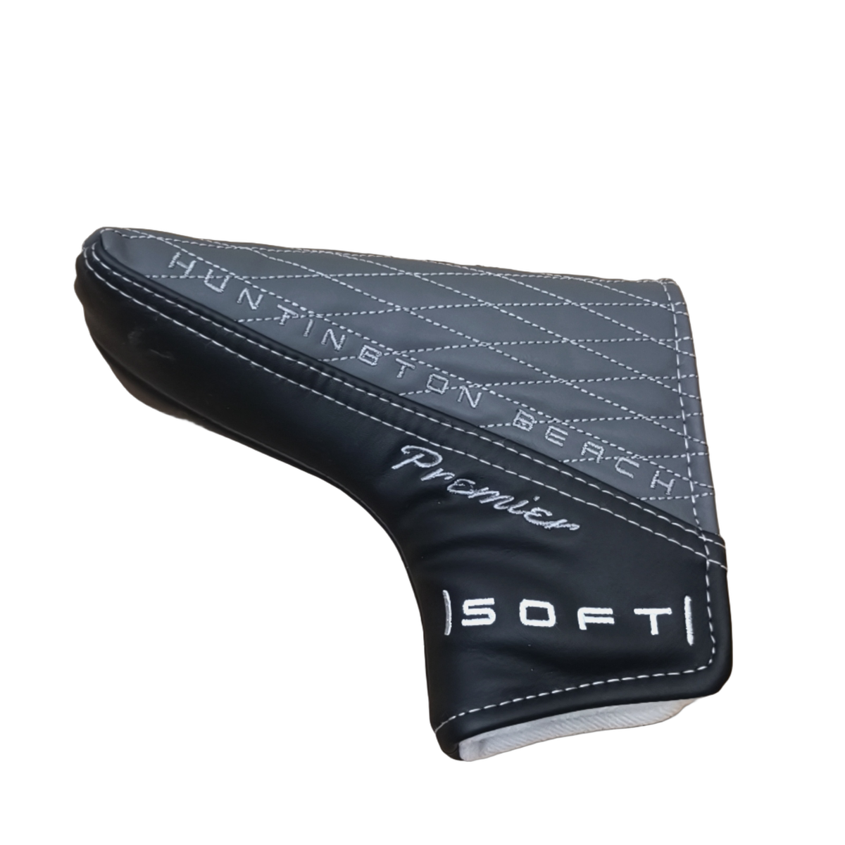 Cleveland Huntington Beach Soft Premier #4 Putter / 33" [model:birefnet-general] [bg:handrolled]
