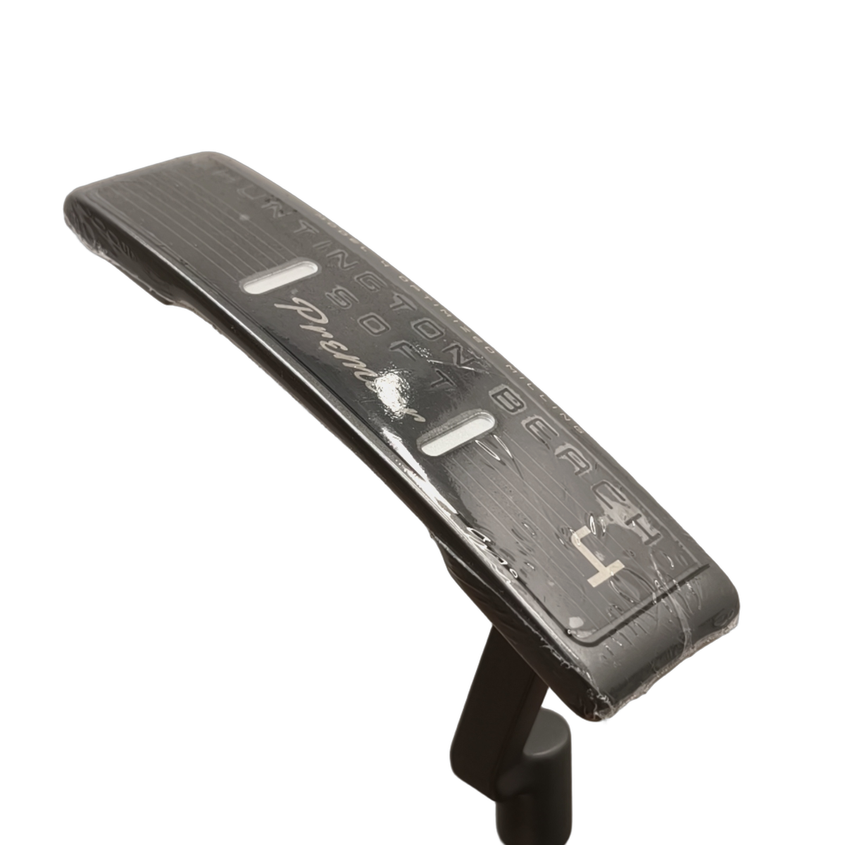 Cleveland Huntington Beach Soft Premier #4 Putter / 33" [model:birefnet-general] [bg:handrolled]