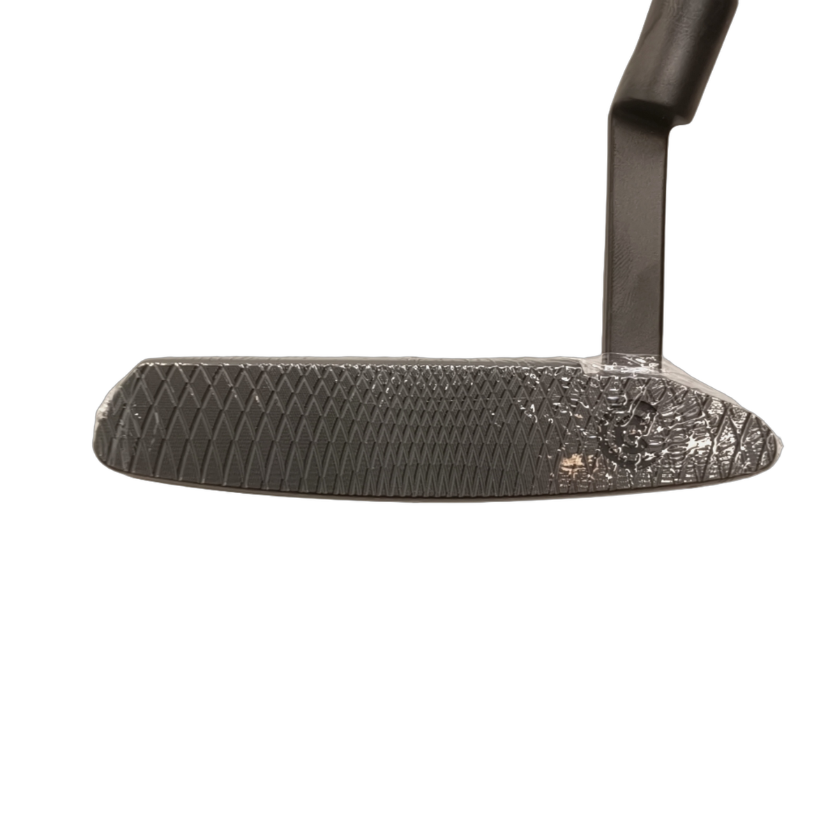 Cleveland Huntington Beach Soft Premier #4 Putter / 33" [model:birefnet-general] [bg:handrolled]