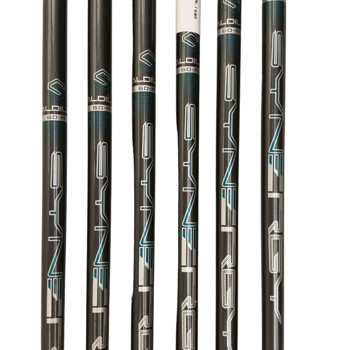 Callaway Rogue CF18 Jernsæt / 5-PW / Flex Regular / Grafit [model:birefnet-general] [bg:handrolled]