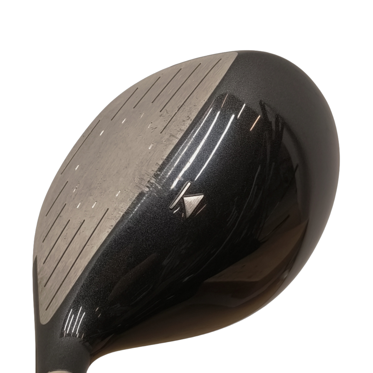 Titleist 905T Driver / Flex Stiff / Loft 9.5 [model:birefnet-general] [bg:handrolled]
