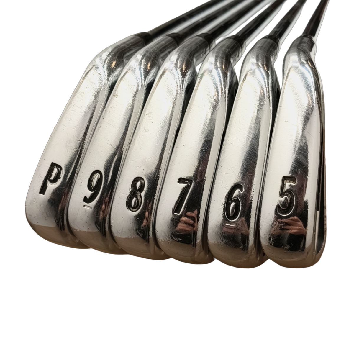 Titleist AP2 714 Forged Iron set / 5-PW / Flex Regular / Steel [model:birefnet-general] [bg:handrolled]