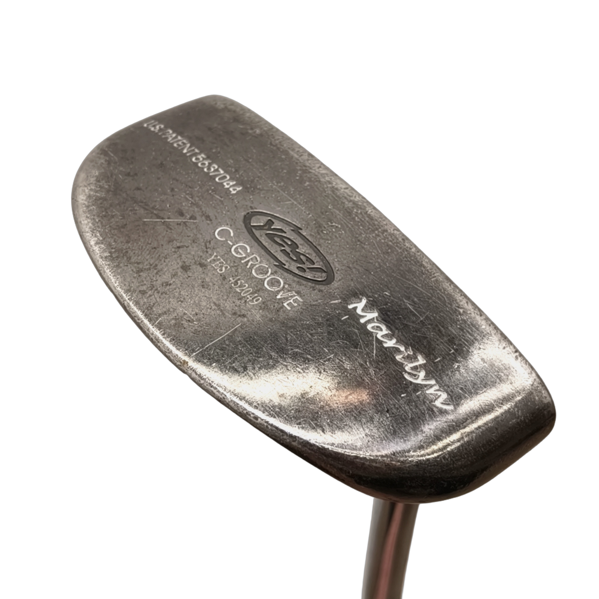 Yes! C-Groove Marilyn Putter / 34" [model:birefnet-general] [bg:handrolled]