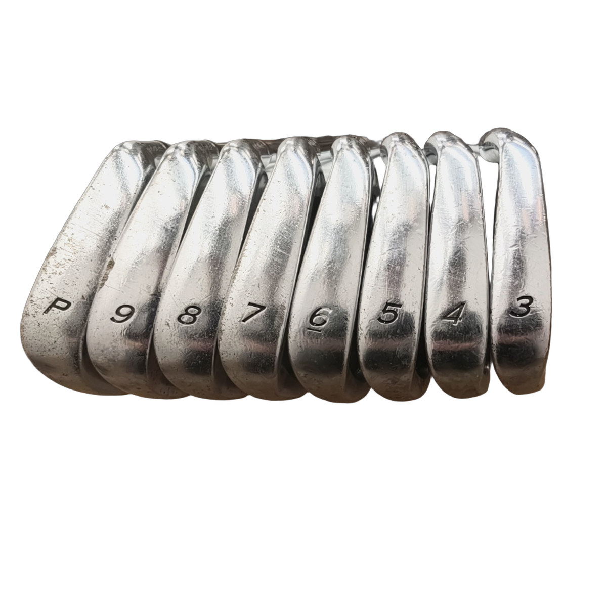 TaylorMade RAC LT Jernsæt / 3-PW / Flex Regular / Stål [model:birefnet-general] [bg:handrolled]