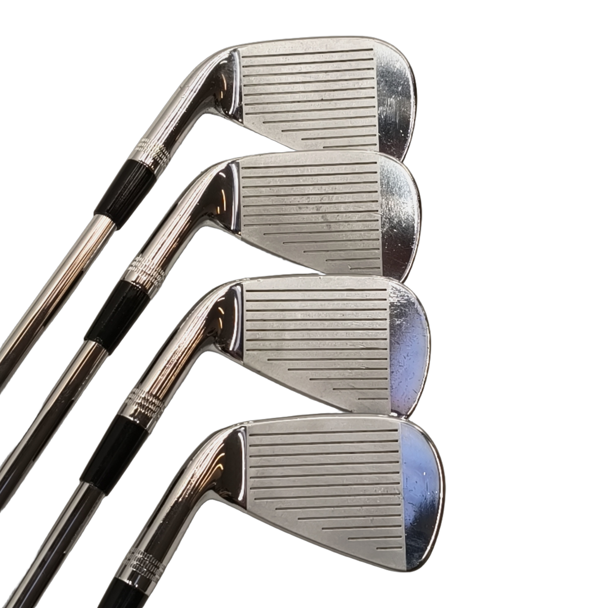 Wilson Staff Model 2025 Jernsæt / 4-PW / Flex Stiff / Stål [model:birefnet-general] [bg:handrolled]