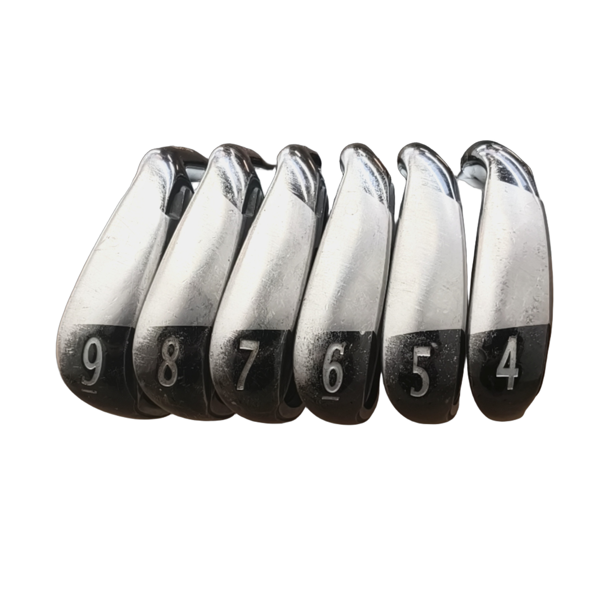 Wilson Staff C100 Jernsæt / 4-9i / Flex Regular / Grafit [model:birefnet-general] [bg:handrolled]