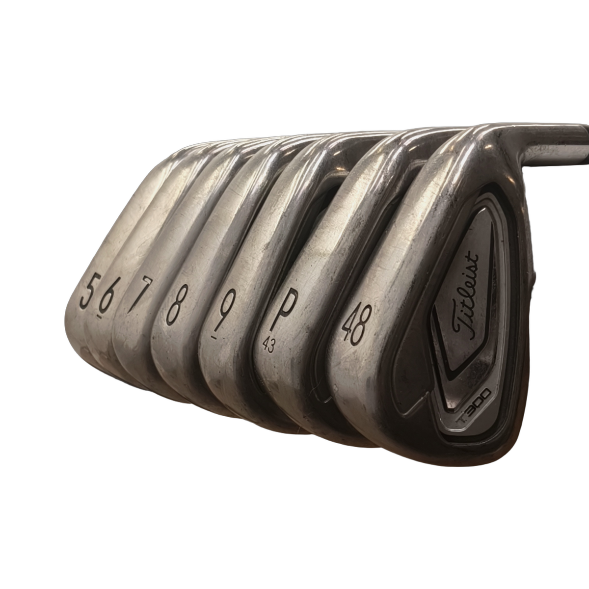 Titleist T300 2019 Jernsæt / 5-PW+AW / Flex Regular / Stål [model:birefnet-general] [bg:handrolled]