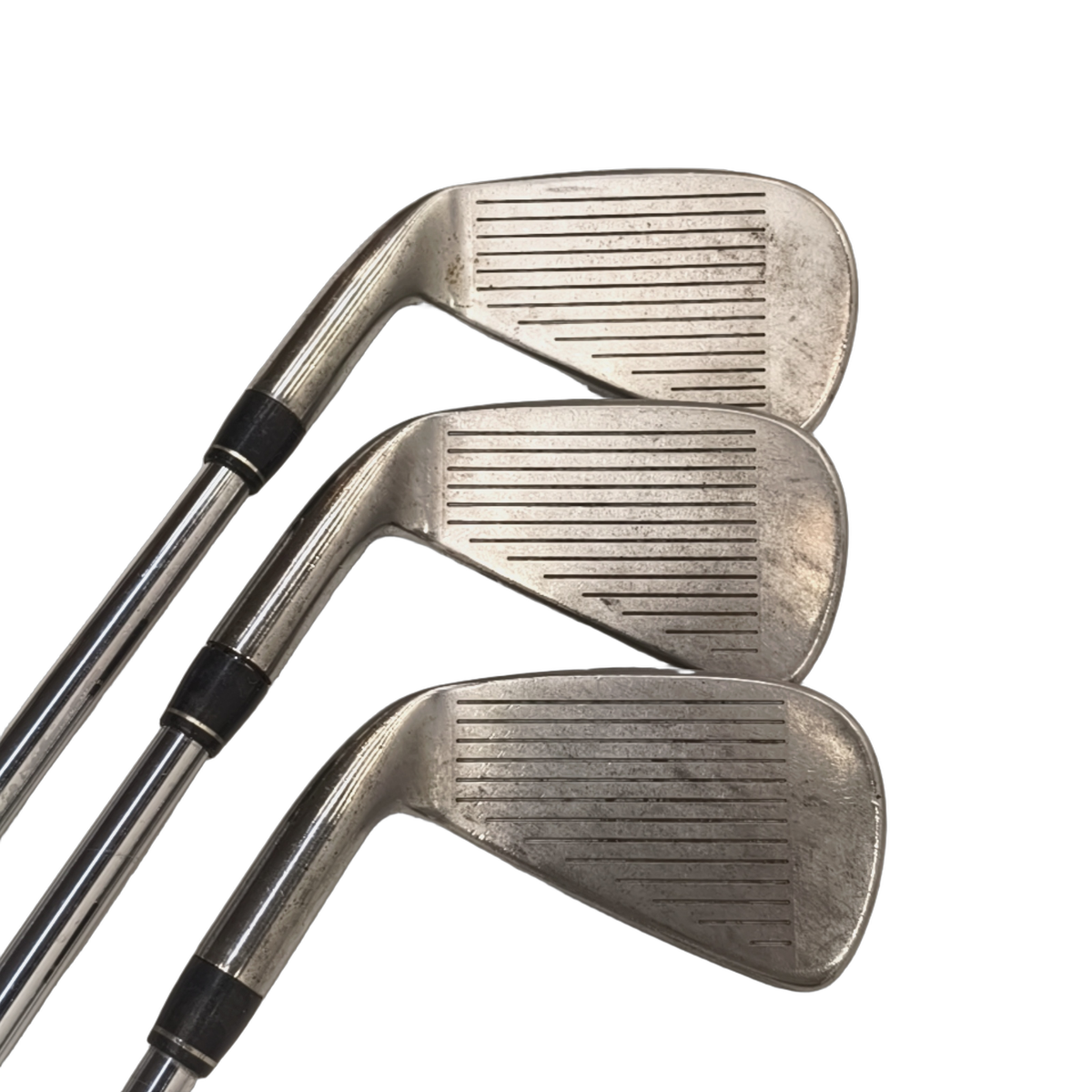 TaylorMade 320 Jernsæt / 3-PW+SW / Flex Regular / Stål [model:birefnet-general] [bg:handrolled]