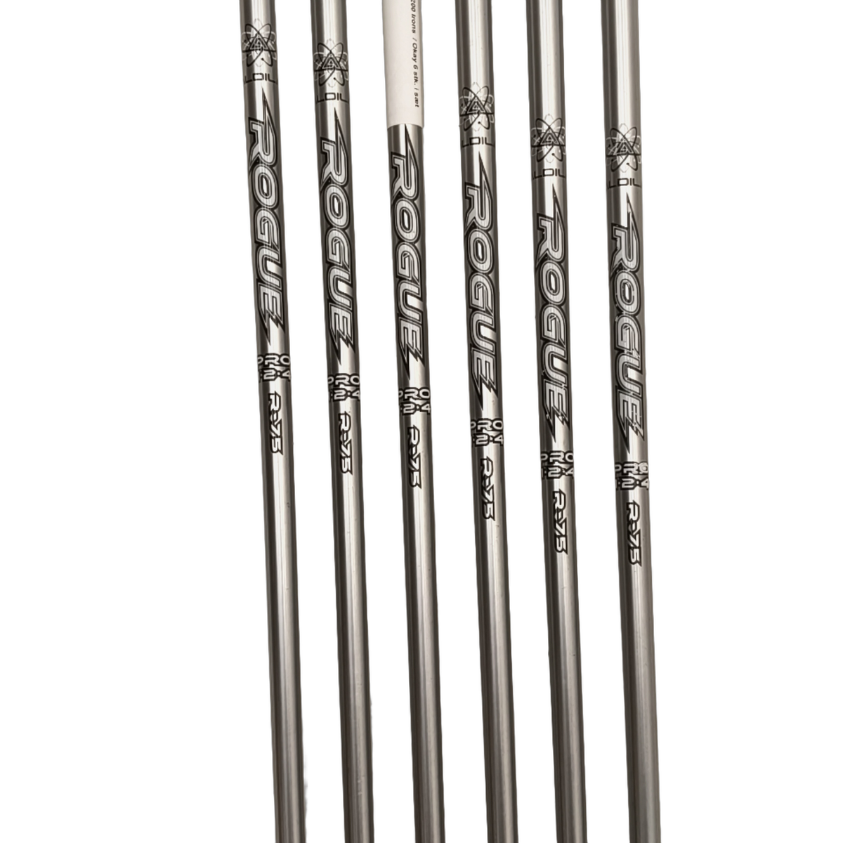 Venstre Wilson Staff C200 Jernsæt / 5-PW / Flex Regular / Grafit [model:birefnet-general] [bg:handrolled]