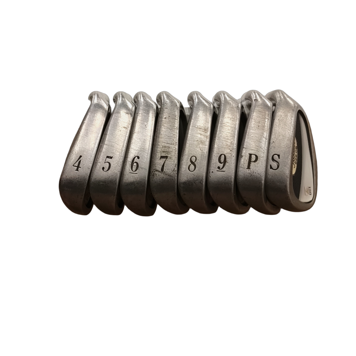 Titleist DCI 822 Jernsæt / 4-PW+SW / Flex Regular / Stål [model:birefnet-general] [bg:handrolled]