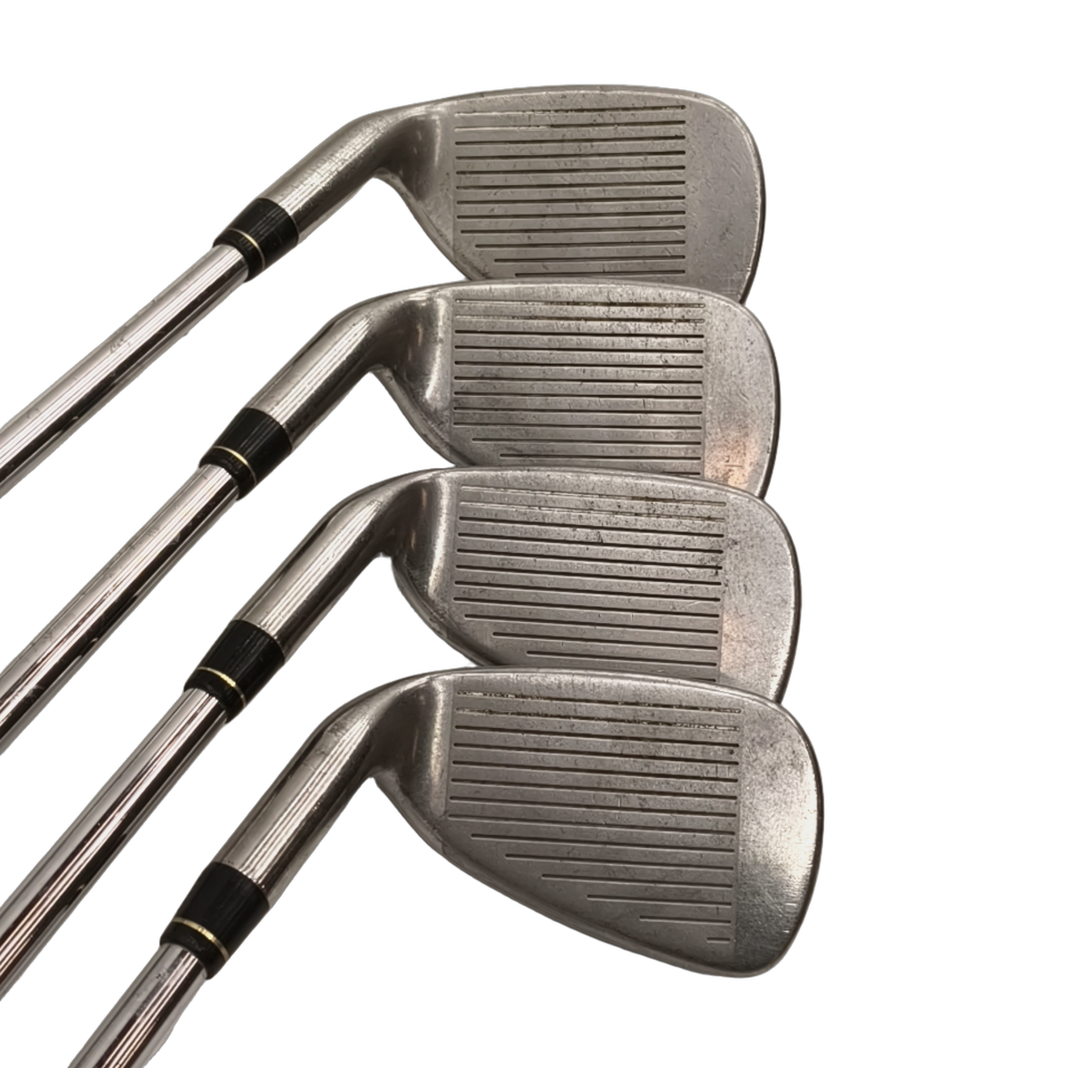 Titleist DCI 822 Jernsæt / 4-PW+SW / Flex Regular / Stål [model:birefnet-general] [bg:handrolled]