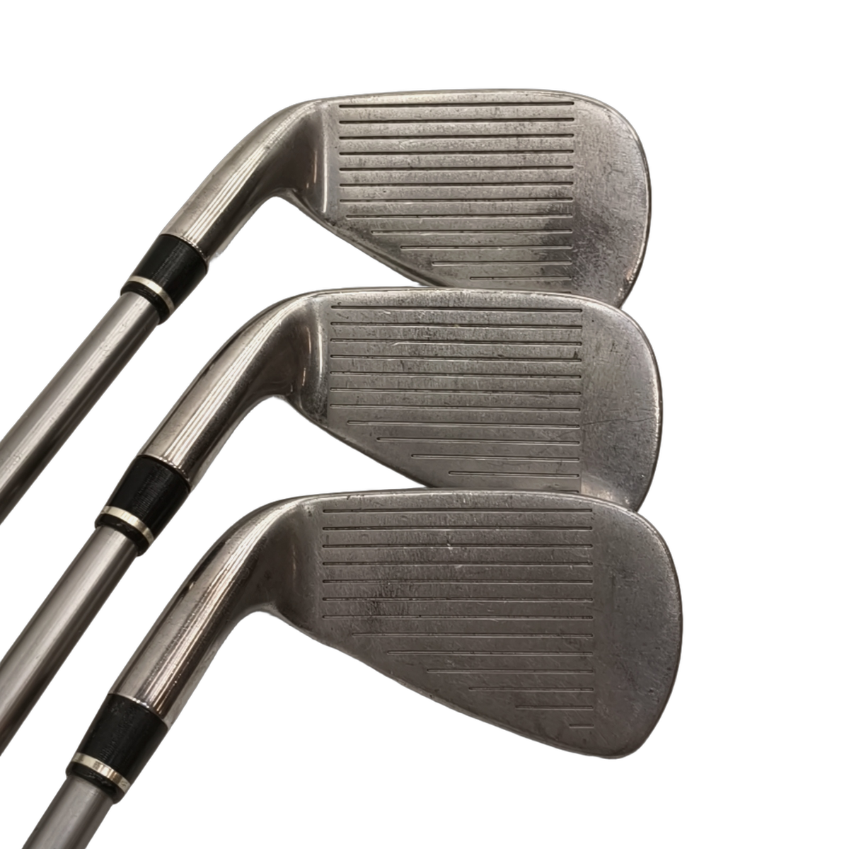Wilson Staff DI9 Jernsæt / 4-PW / Flex Regular / Grafit [model:birefnet-general] [bg:handrolled]