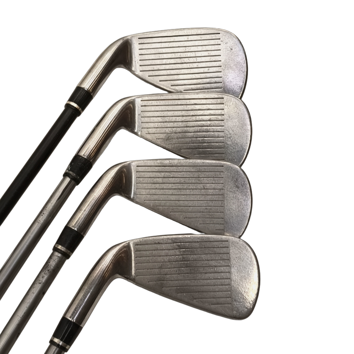 Wilson Staff DI9 Jernsæt / 4-PW / Flex Regular / Grafit [model:birefnet-general] [bg:handrolled]