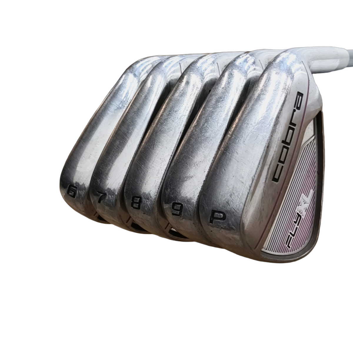 Cobra Fly XL Jernsæt / 6-PW / Flex Ladies / Grafit [model:birefnet-general] [bg:handrolled]