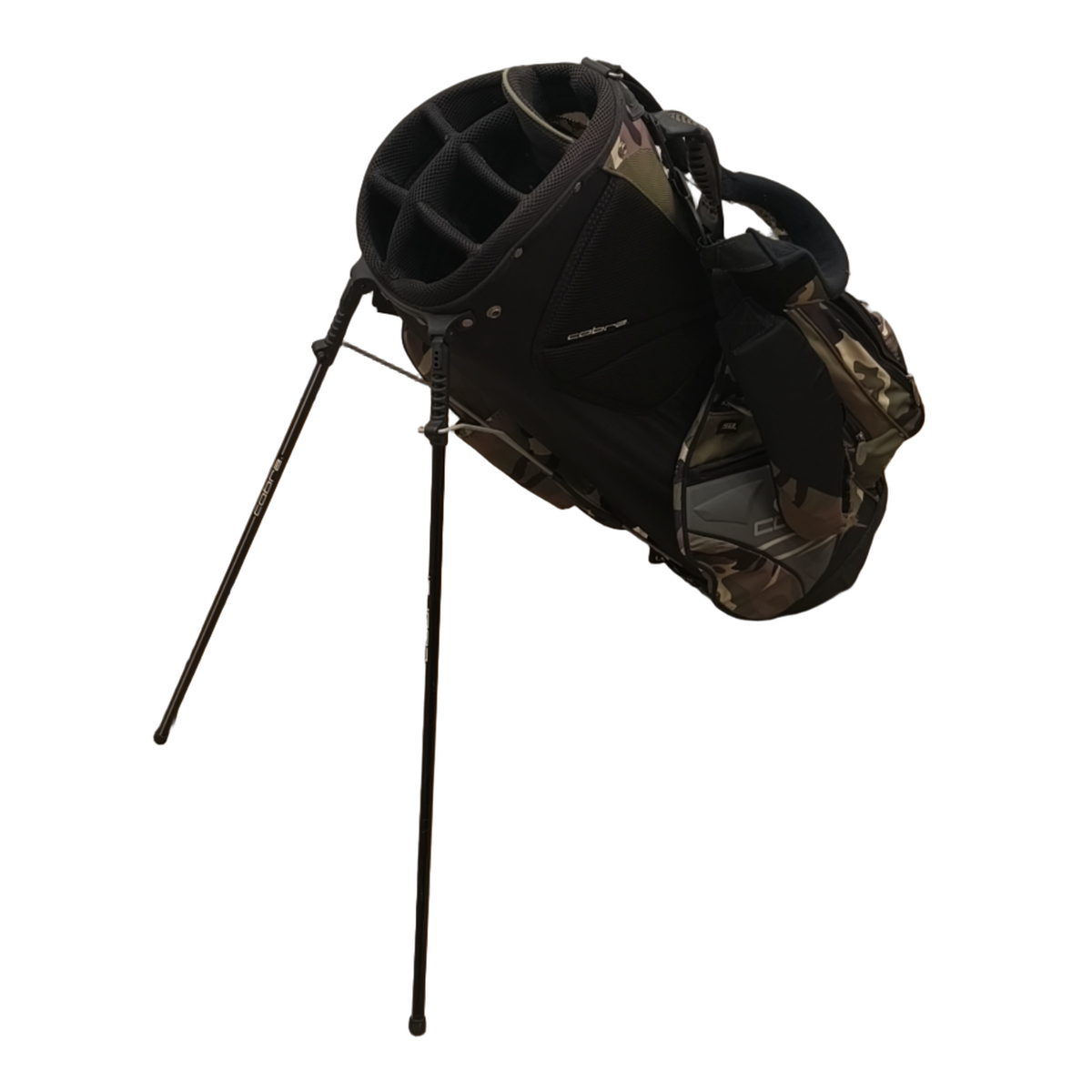 Cobra  Golf Bag / 7-Rum / Grøn [model:birefnet-general] [bg:handrolled]