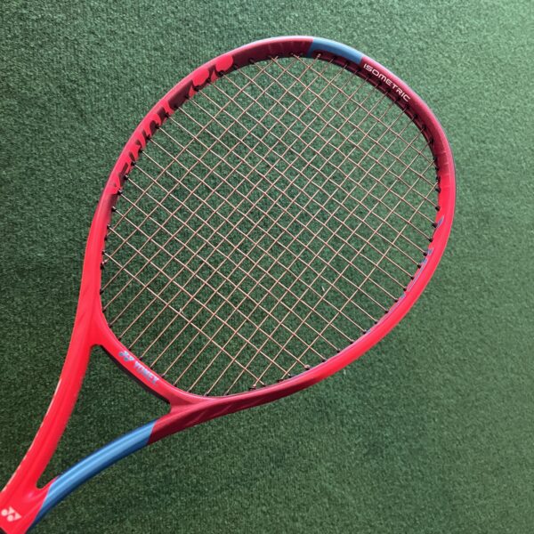 Yonex Vcore 100L 280G Rød/Sort inkl. Professionel Opstrengning Tennis Ketcher Brugt Som NY